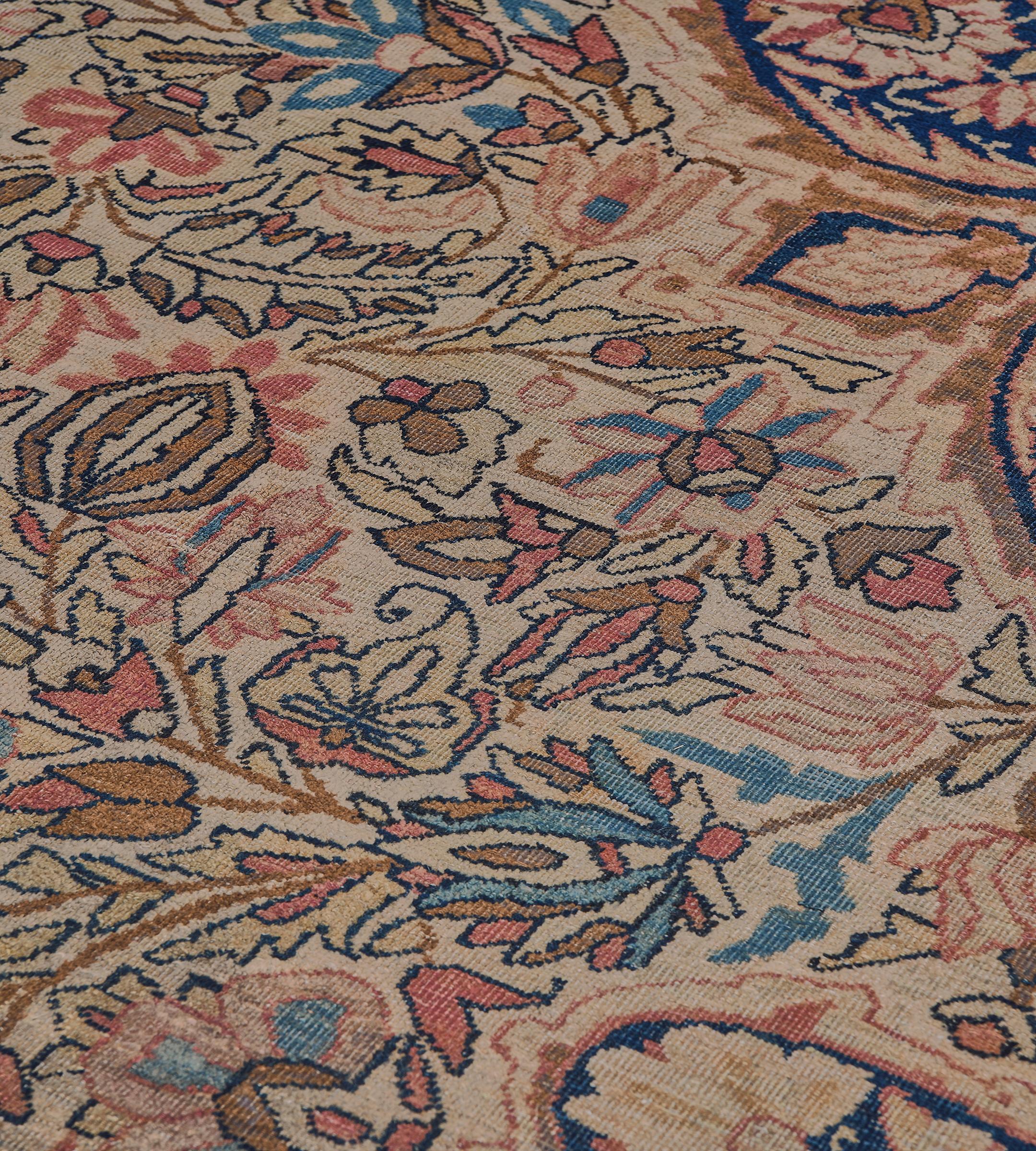 Late 19th Century Kerman Rug from South East Persia For Sale 1