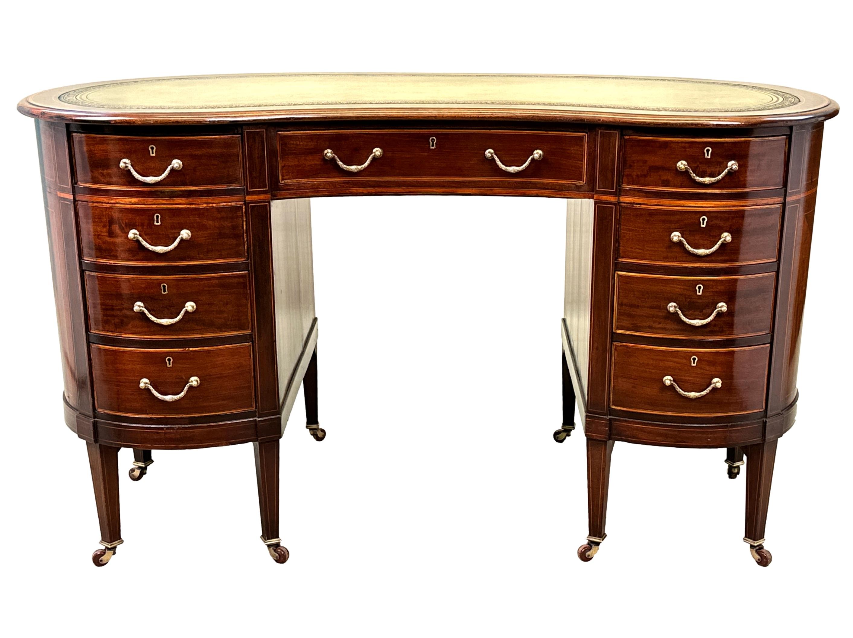 Late 19th Century Kidney Shaped Desk For Sale 6