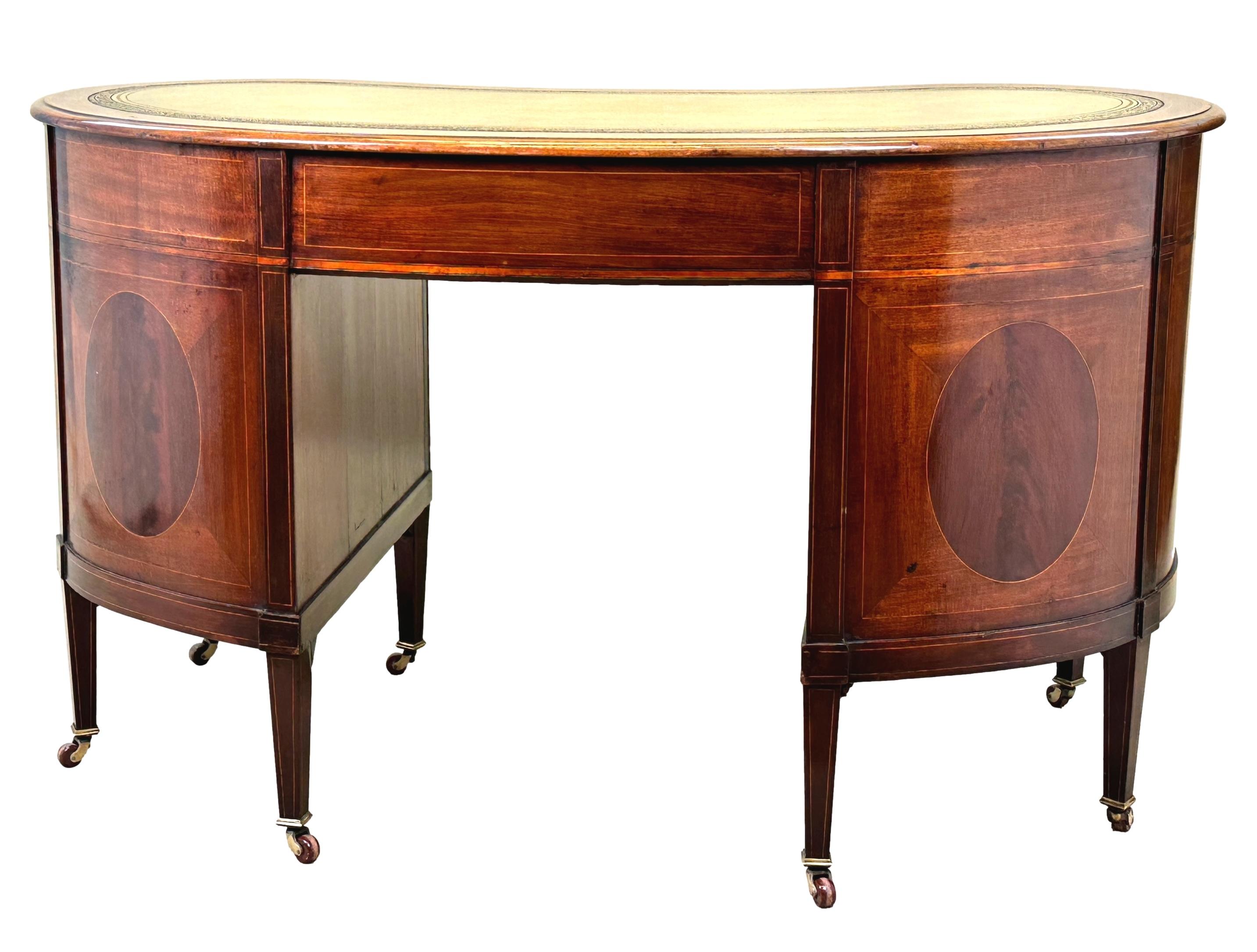 Late 19th Century Kidney Shaped Desk For Sale 3
