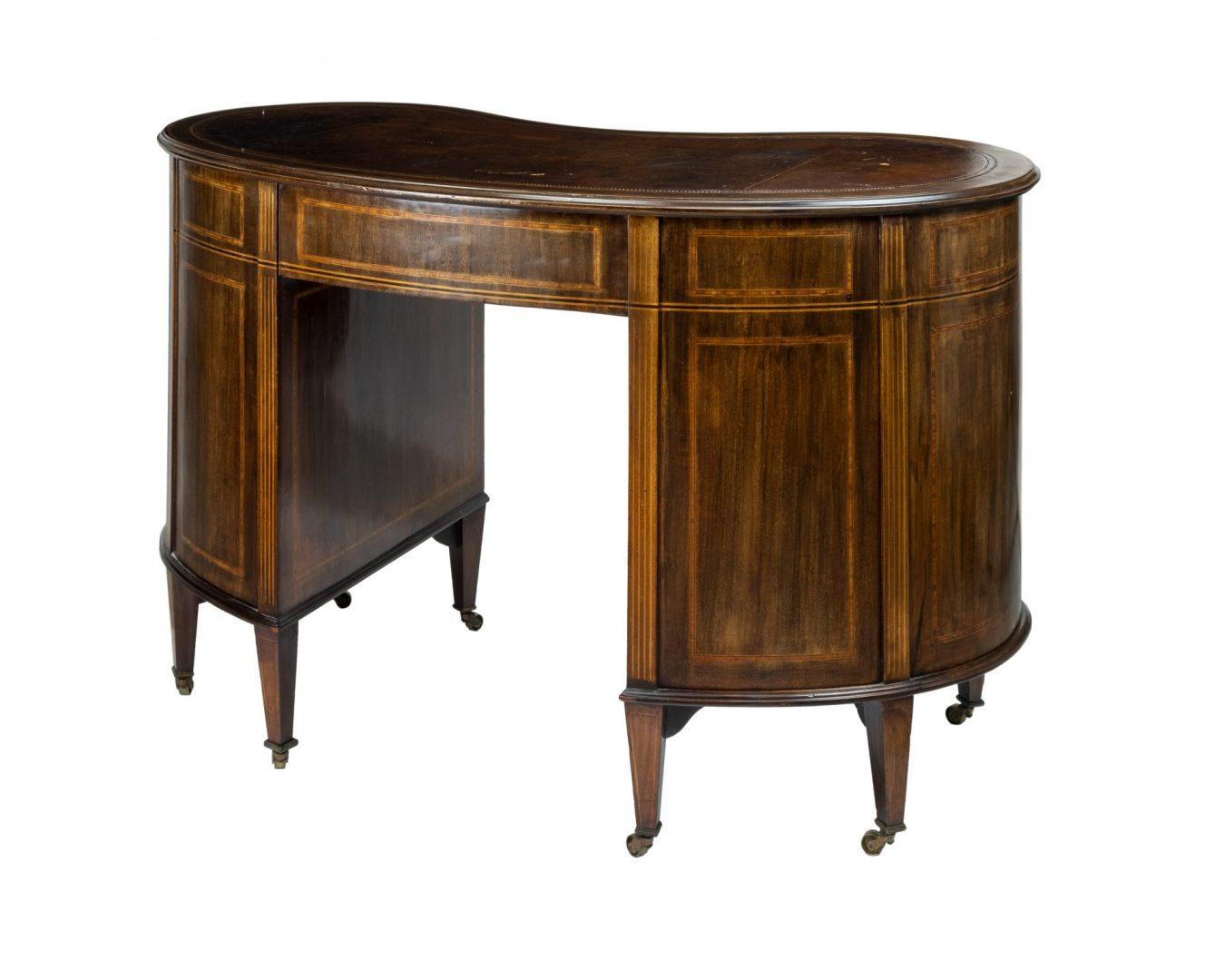 British Late 19th Century Kidney Shaped Desk in the Manner of Edwards & Roberts For Sale