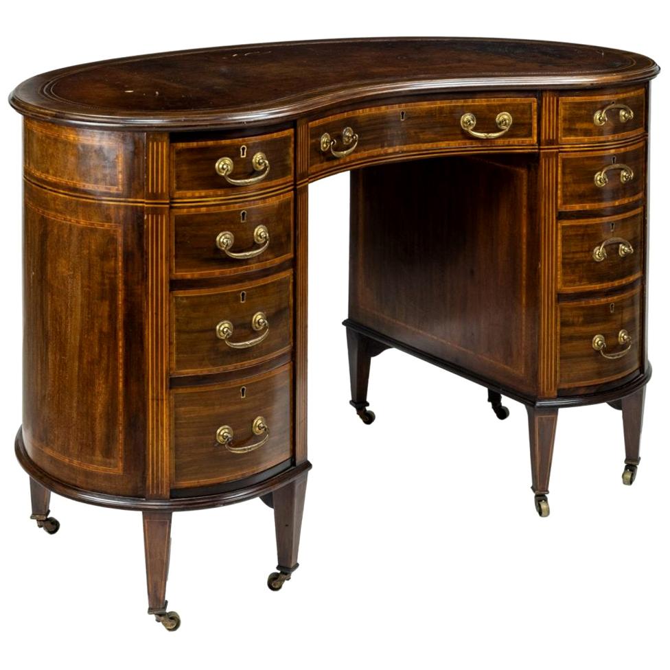 Late 19th Century Kidney Shaped Desk in the Manner of Edwards & Roberts For Sale