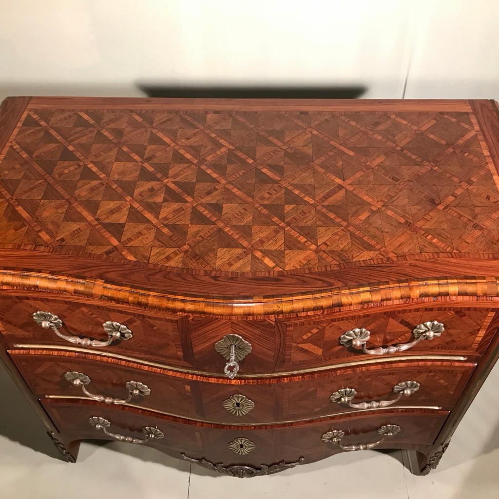 Late 19th Century Kingwood Parquetry Serpentine Commode with Brass Inlay 2