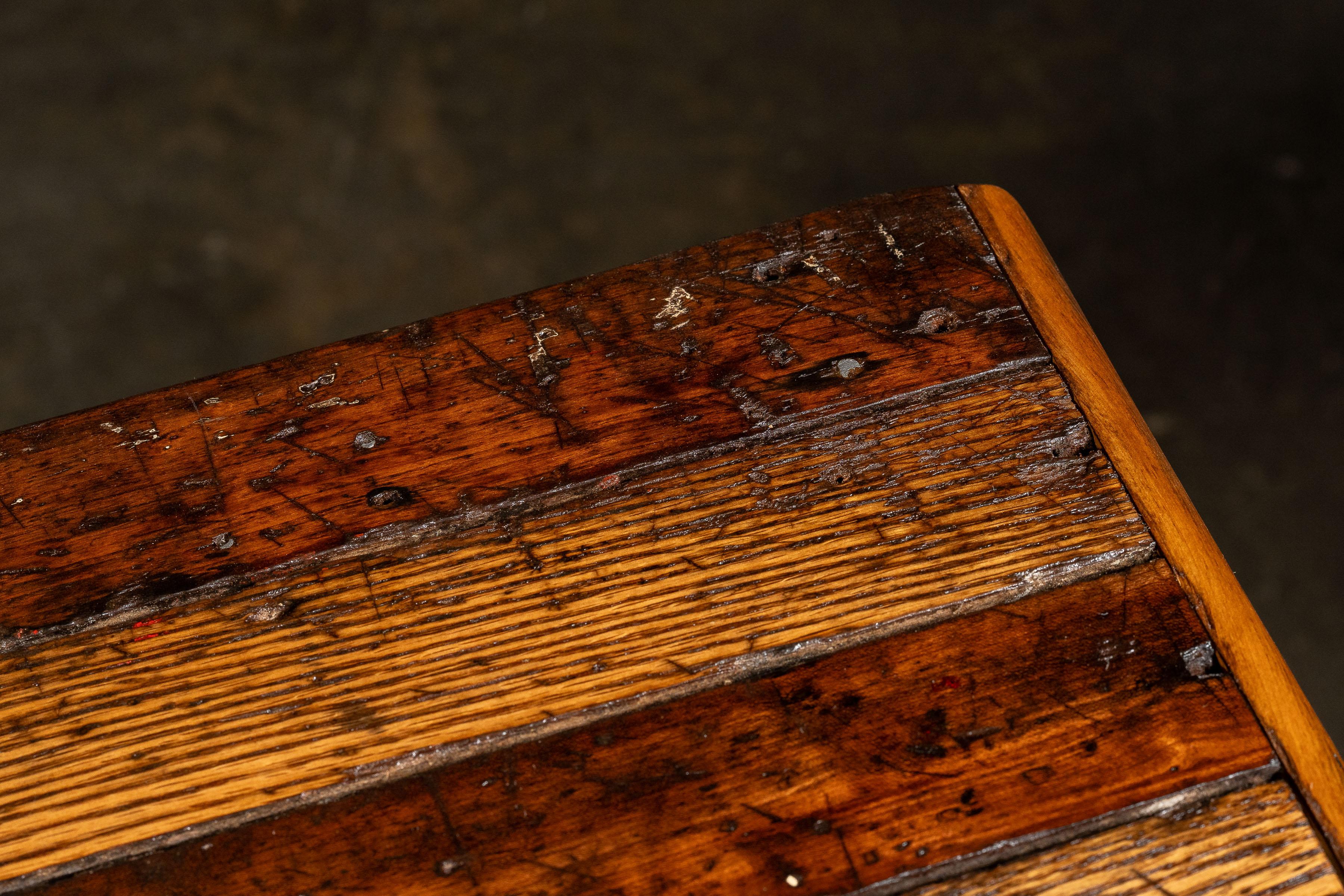 Late 19th Century Large General Store Counter Bon état - En vente à Dekalb, IL
