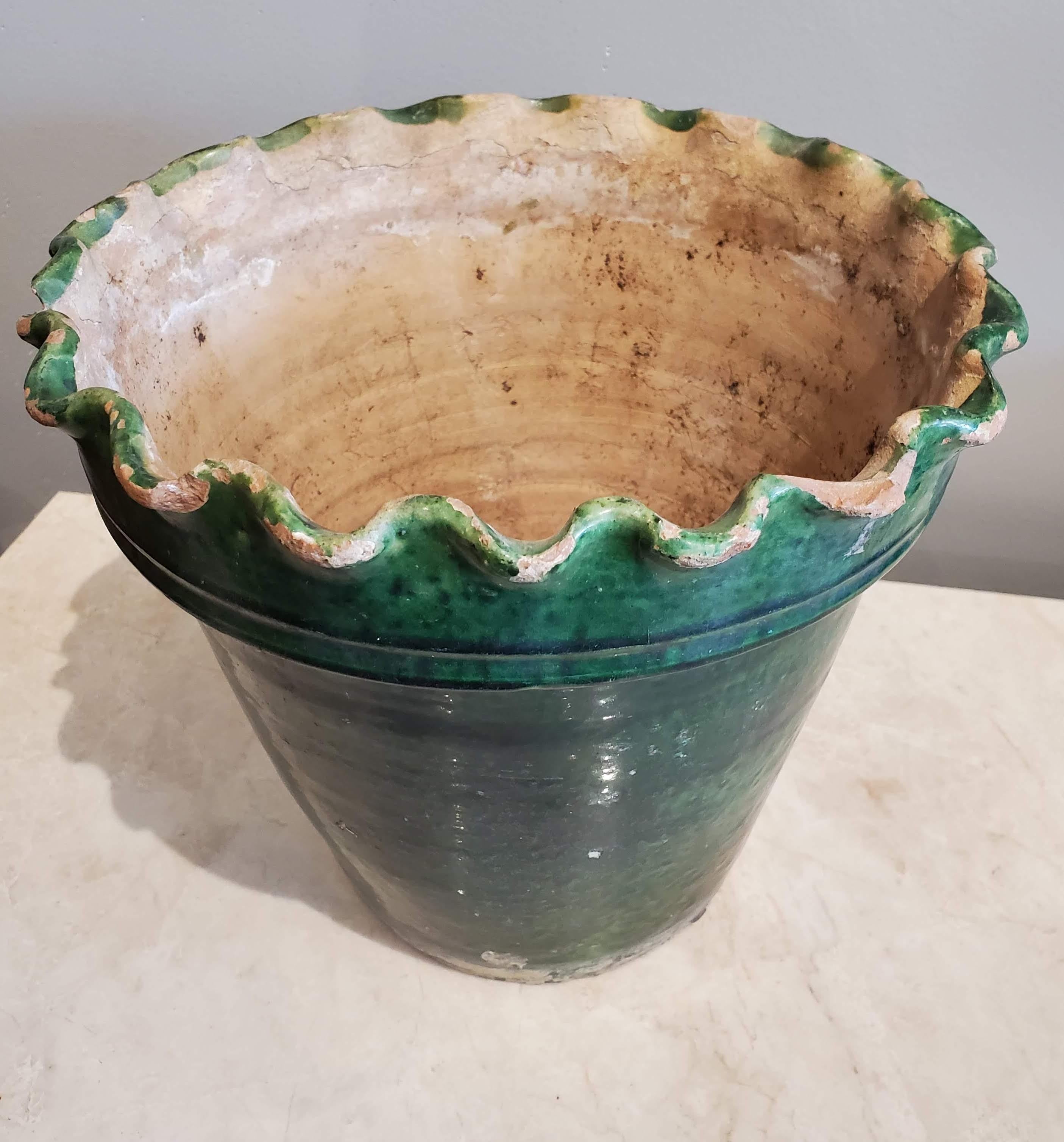 Late 19th Century Large Green Glazed Terracotta Flower Pot In Good Condition In Middleburg, VA