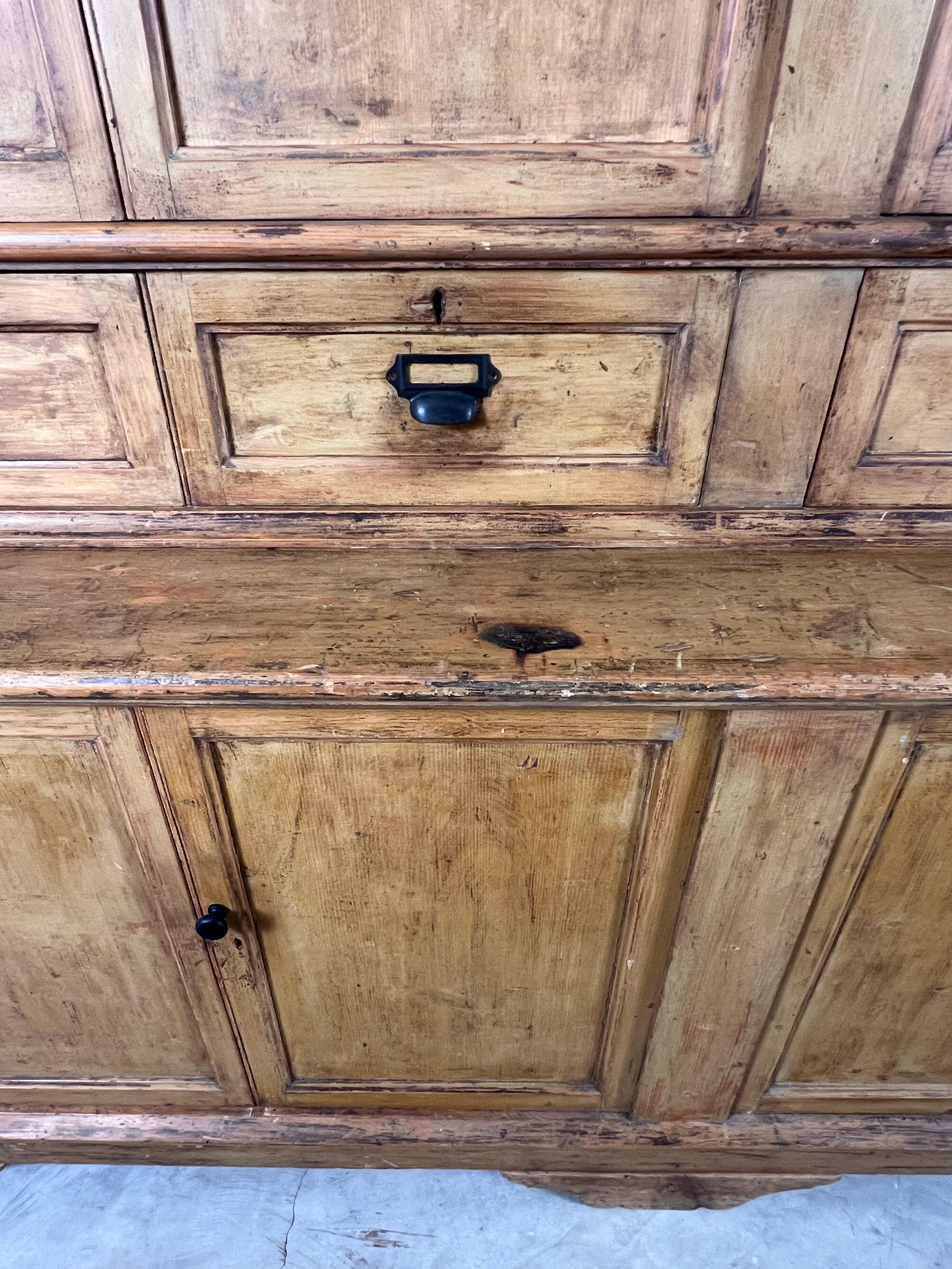 Late 19th Century Large Painted Italian Cupboard In Good Condition For Sale In Cirencester, GB