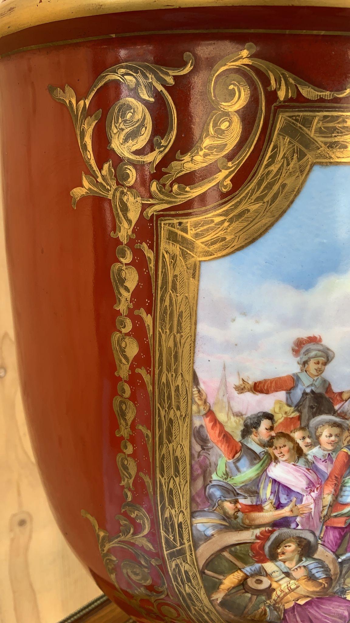 Fin du 19e siècle Grand vase trompette en porcelaine rouge peinte de Severs (France) en vente 5