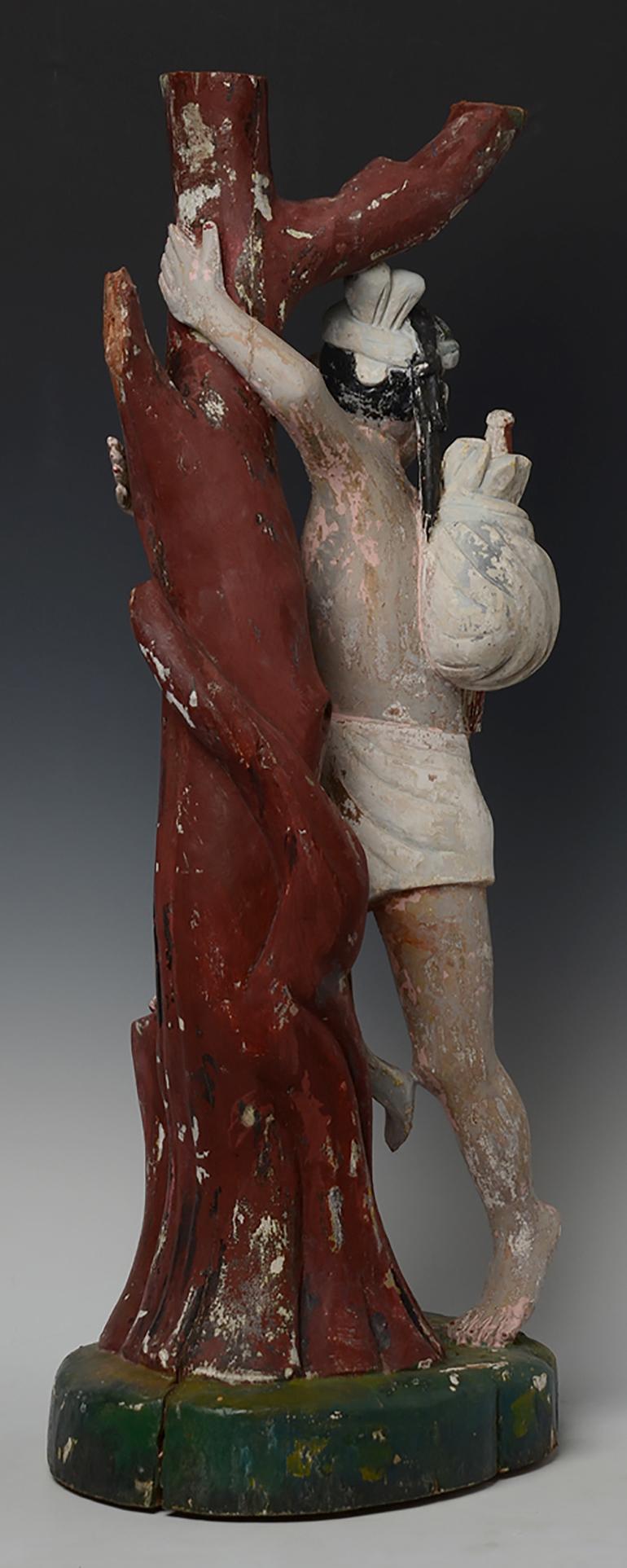 Late 19th Century, Late Mandalay, Antique Burmese Wooden Figure Climbing Tree For Sale 3