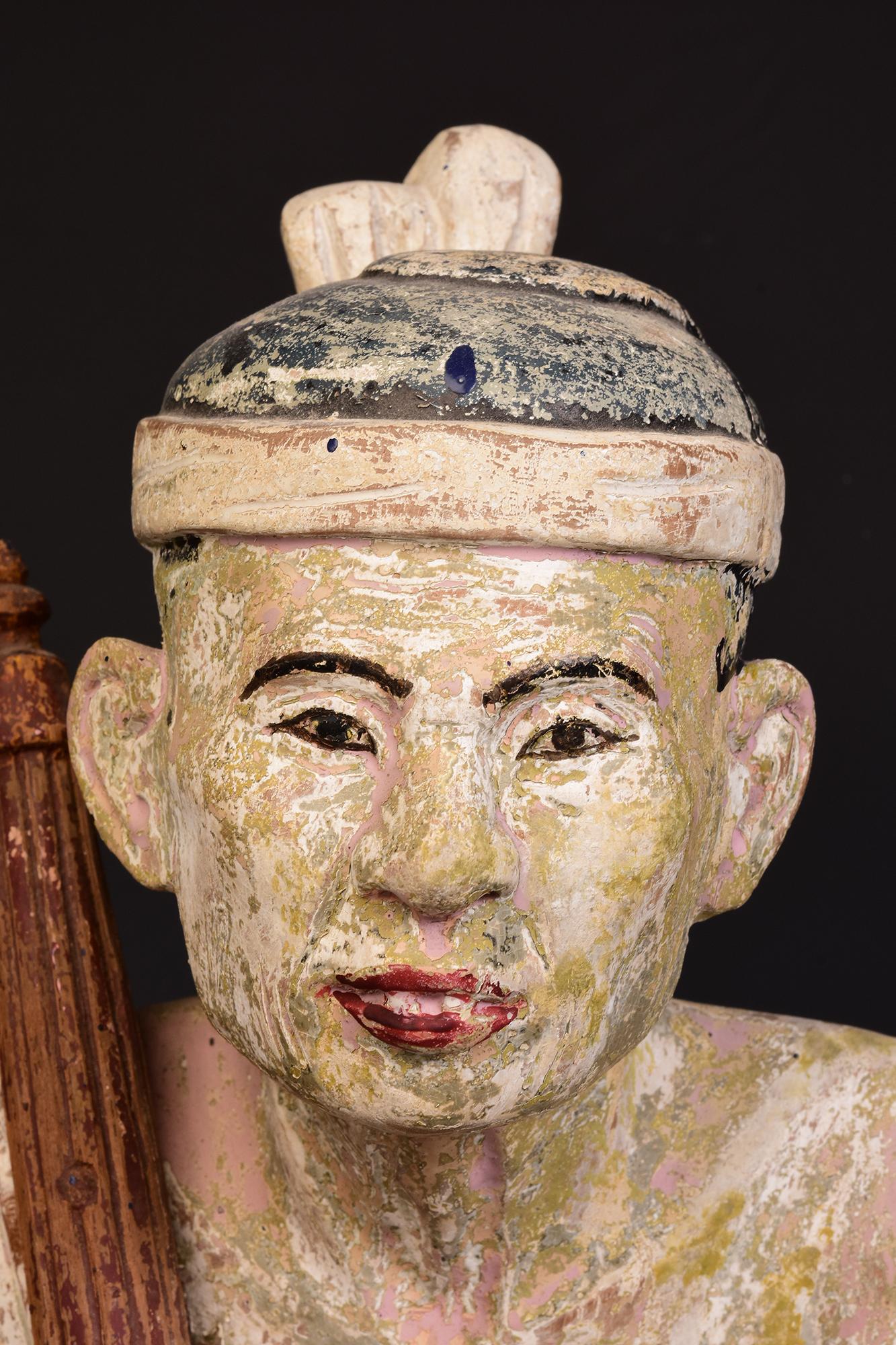 Birmano Fine del XIX secolo, fine Mandalay, antica figura seduta birmana in legno in vendita