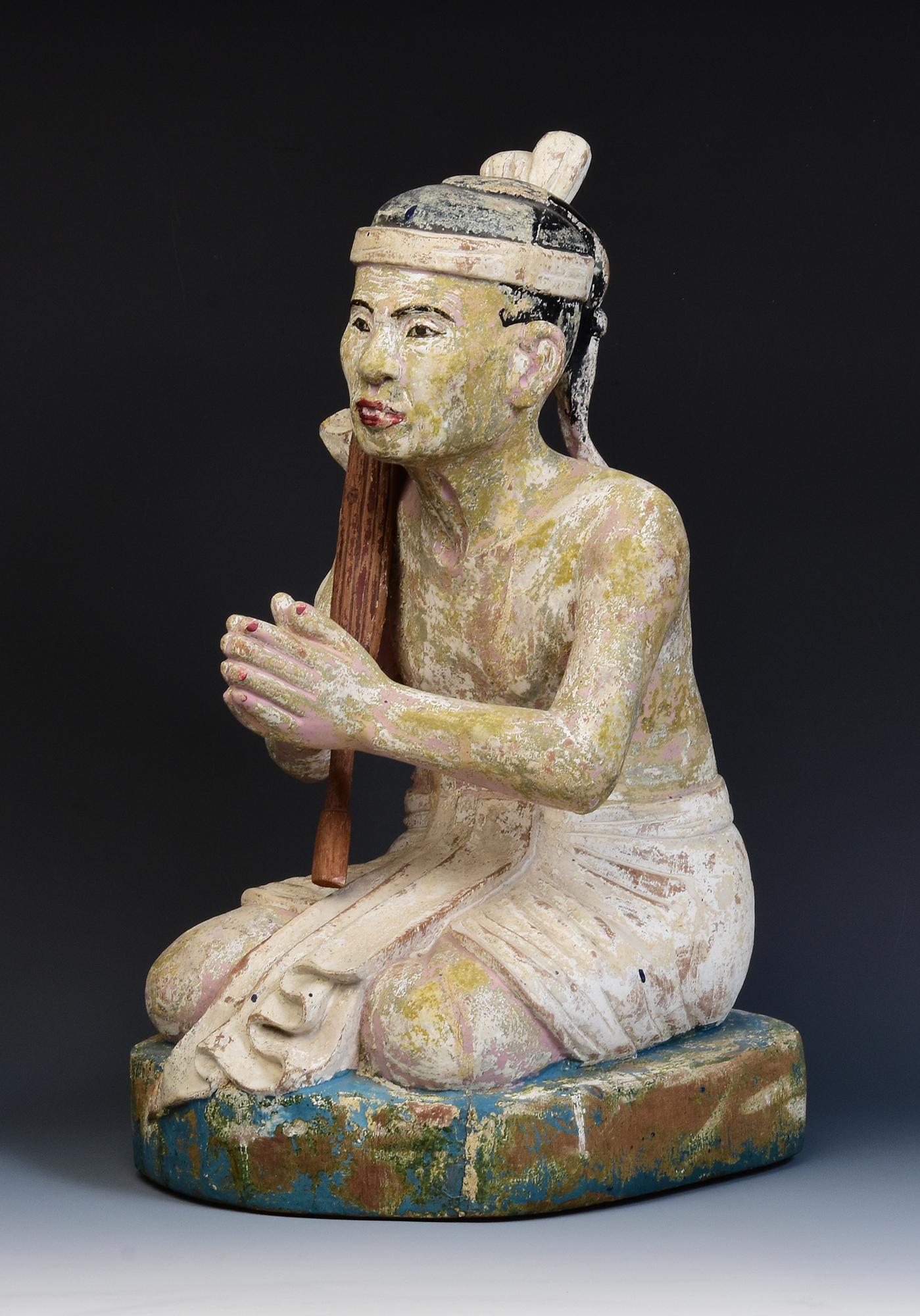 Legno Fine del XIX secolo, fine Mandalay, antica figura seduta birmana in legno in vendita