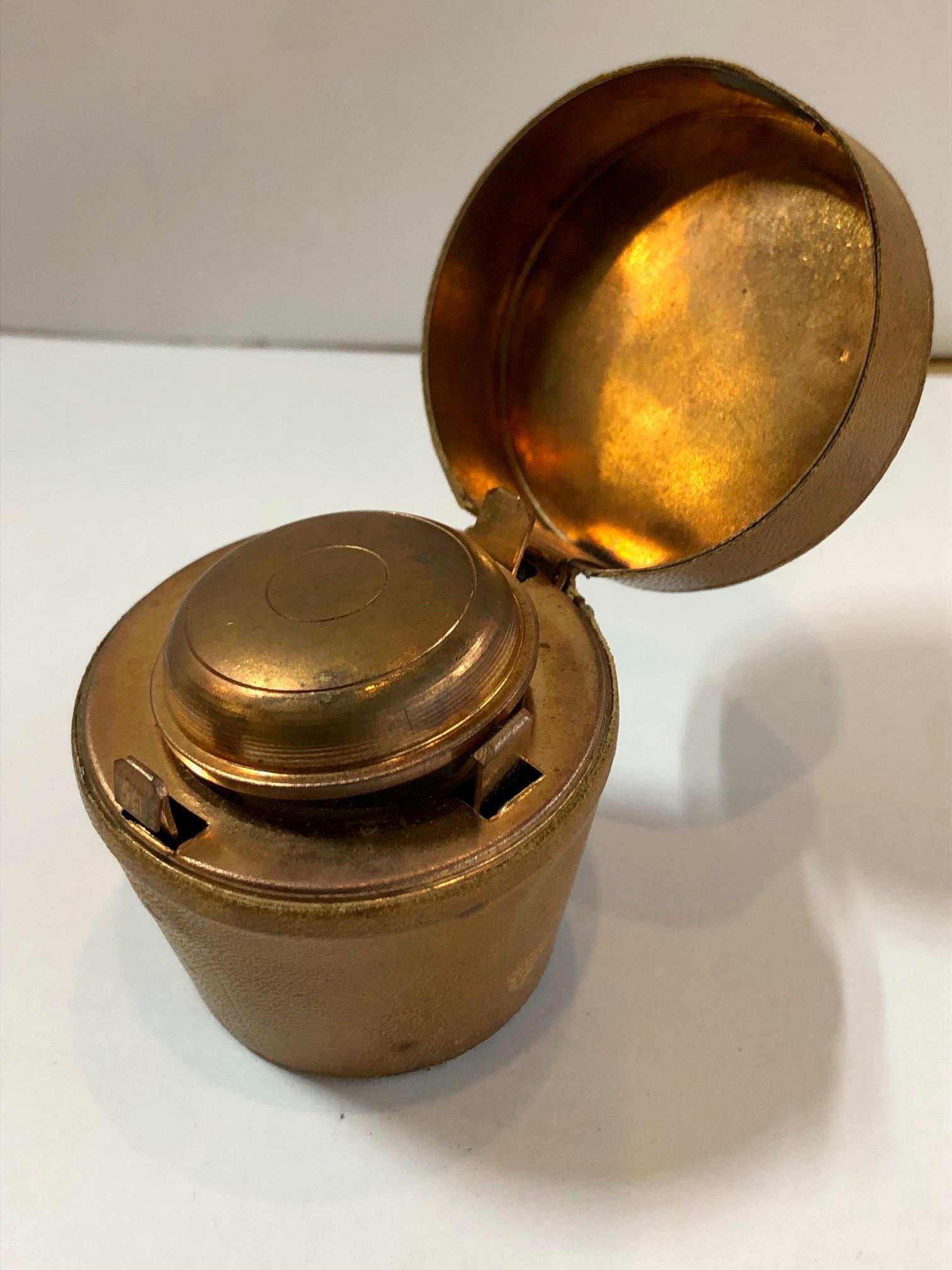 Late 19th Century Leather Mini Hat Box Traveling Inkwell   For Sale 2