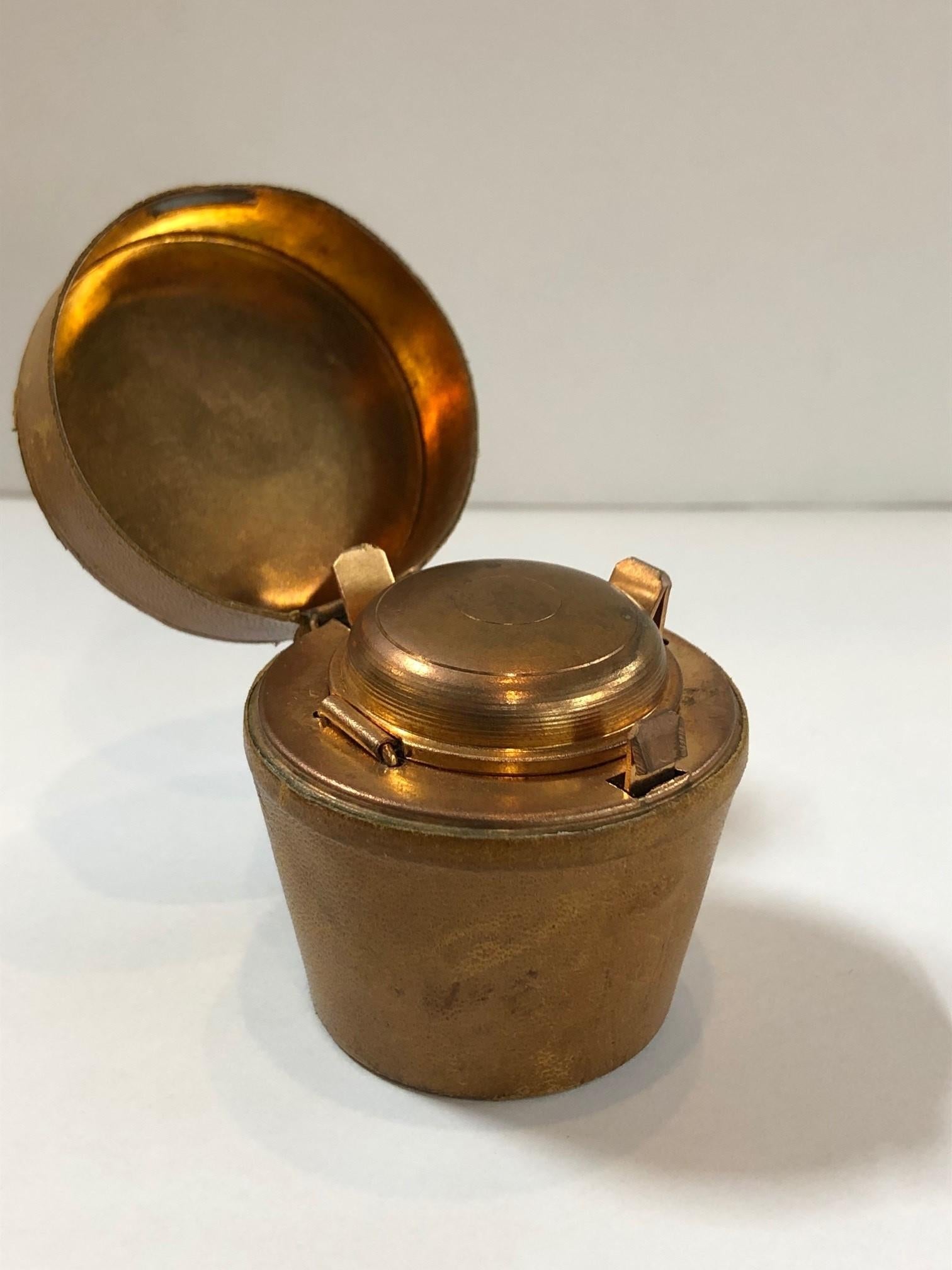 Copper Late 19th Century Leather Mini Hat Box Traveling Inkwell   For Sale