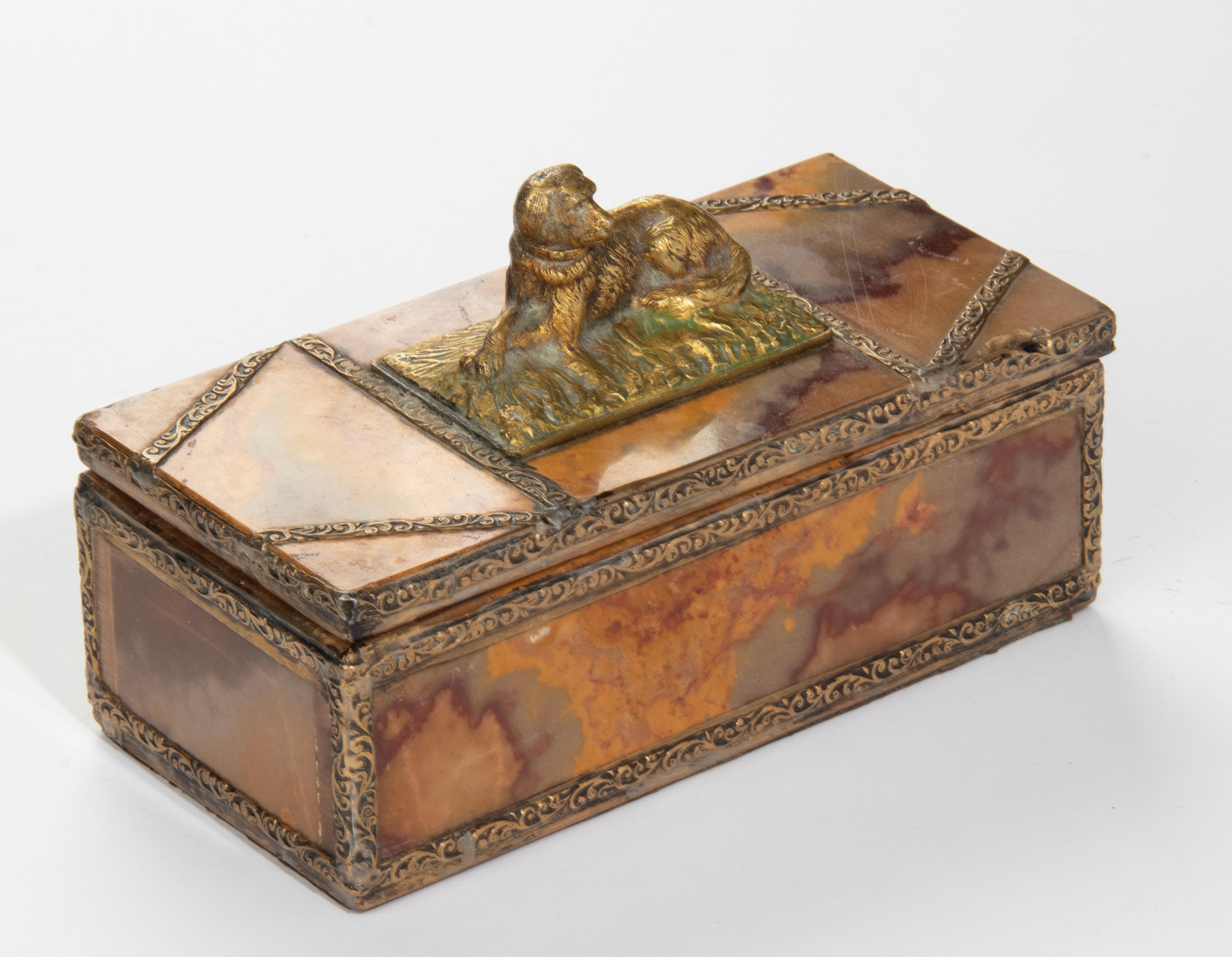 Late 19th Century Lidded Onyx box with Bronze Dog For Sale 6