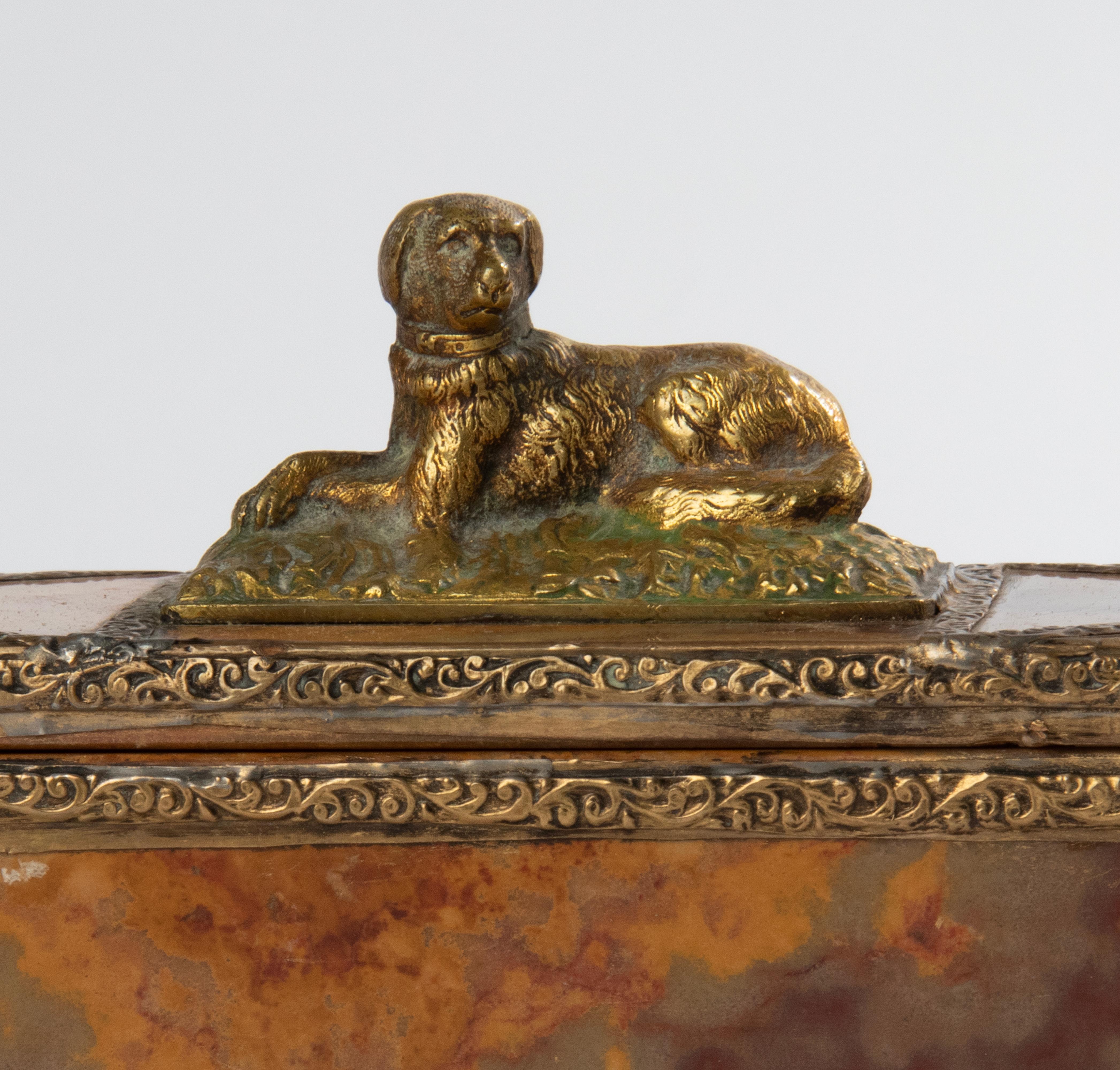 French Late 19th Century Lidded Onyx box with Bronze Dog For Sale