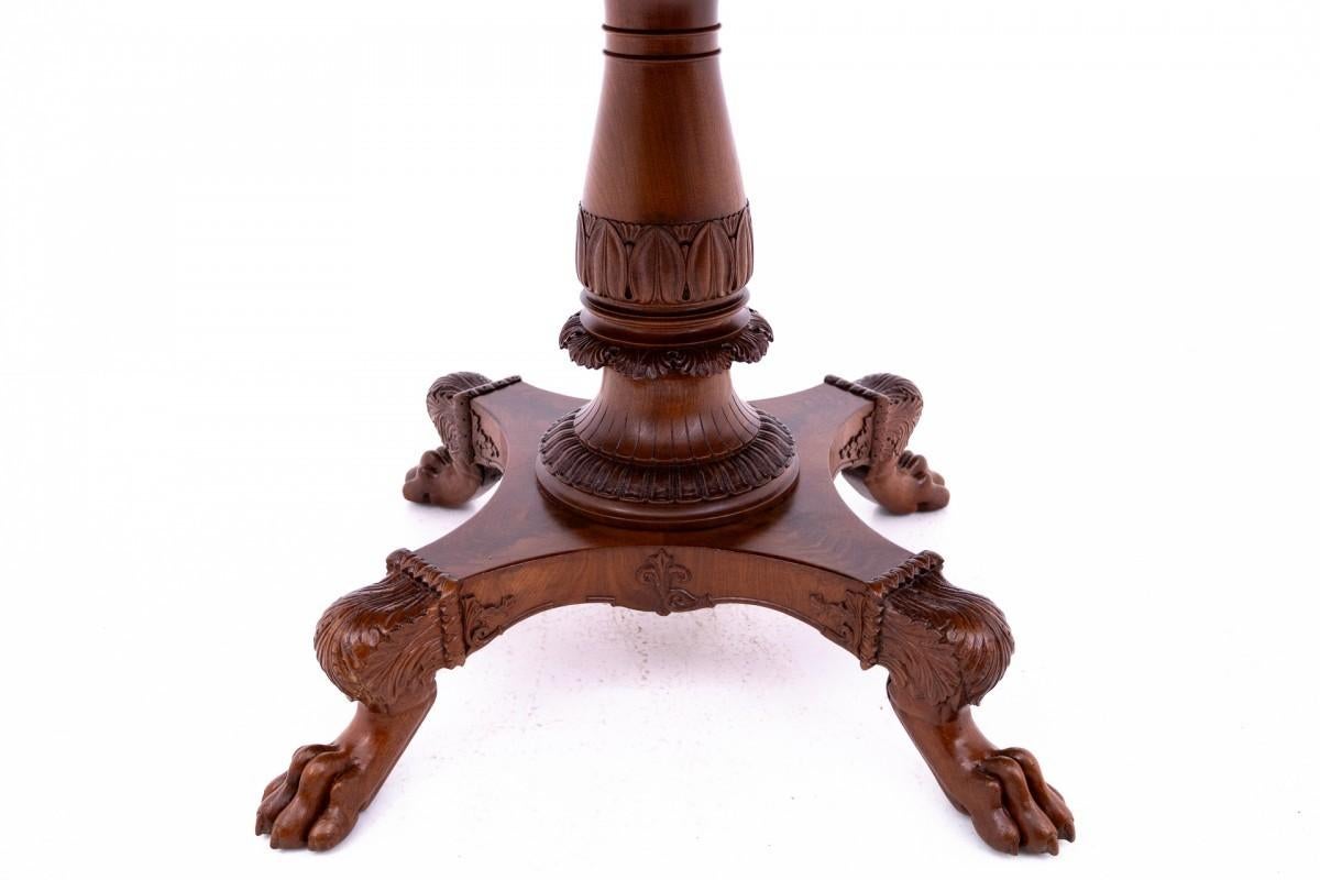 Late 19th century lion's paw table with chairs, Northern Europe. 5