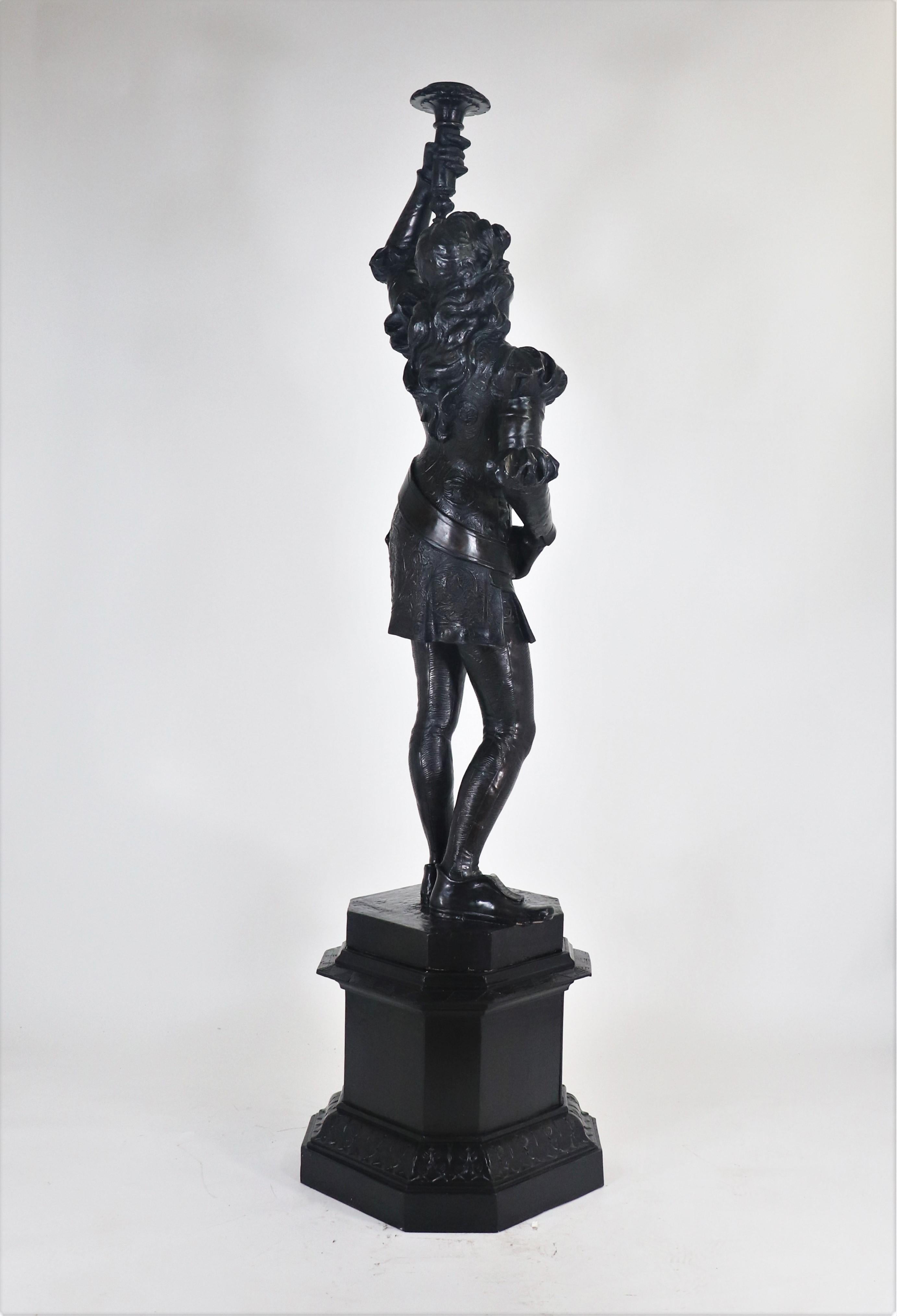 Escultura tallada italiana figurativa renacentista de finales del siglo XIX de tamaño natural en venta 12