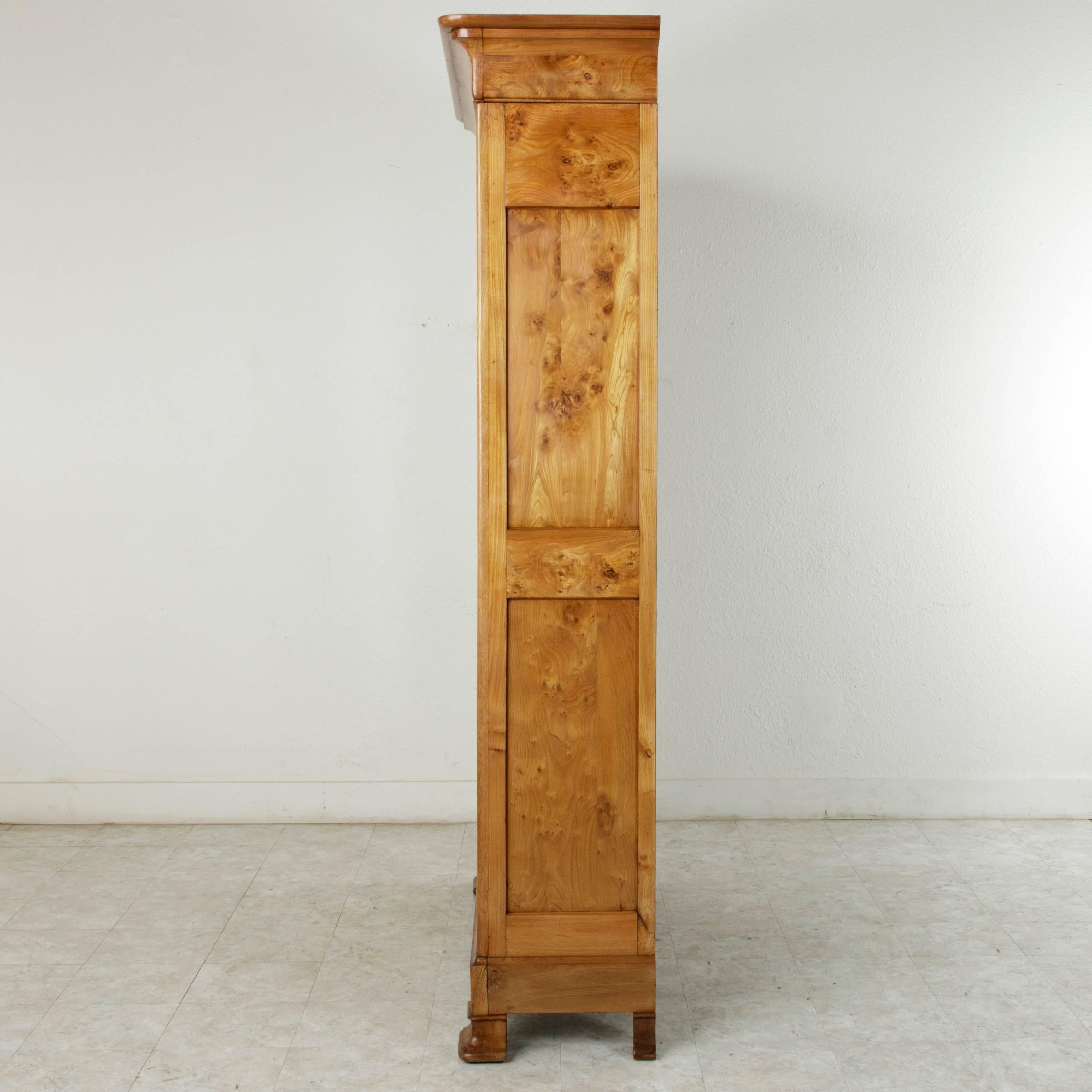 French Late 19th Century Louis Philippe Style Burl Ash Bibliotheque, Bookcase, Vitrine