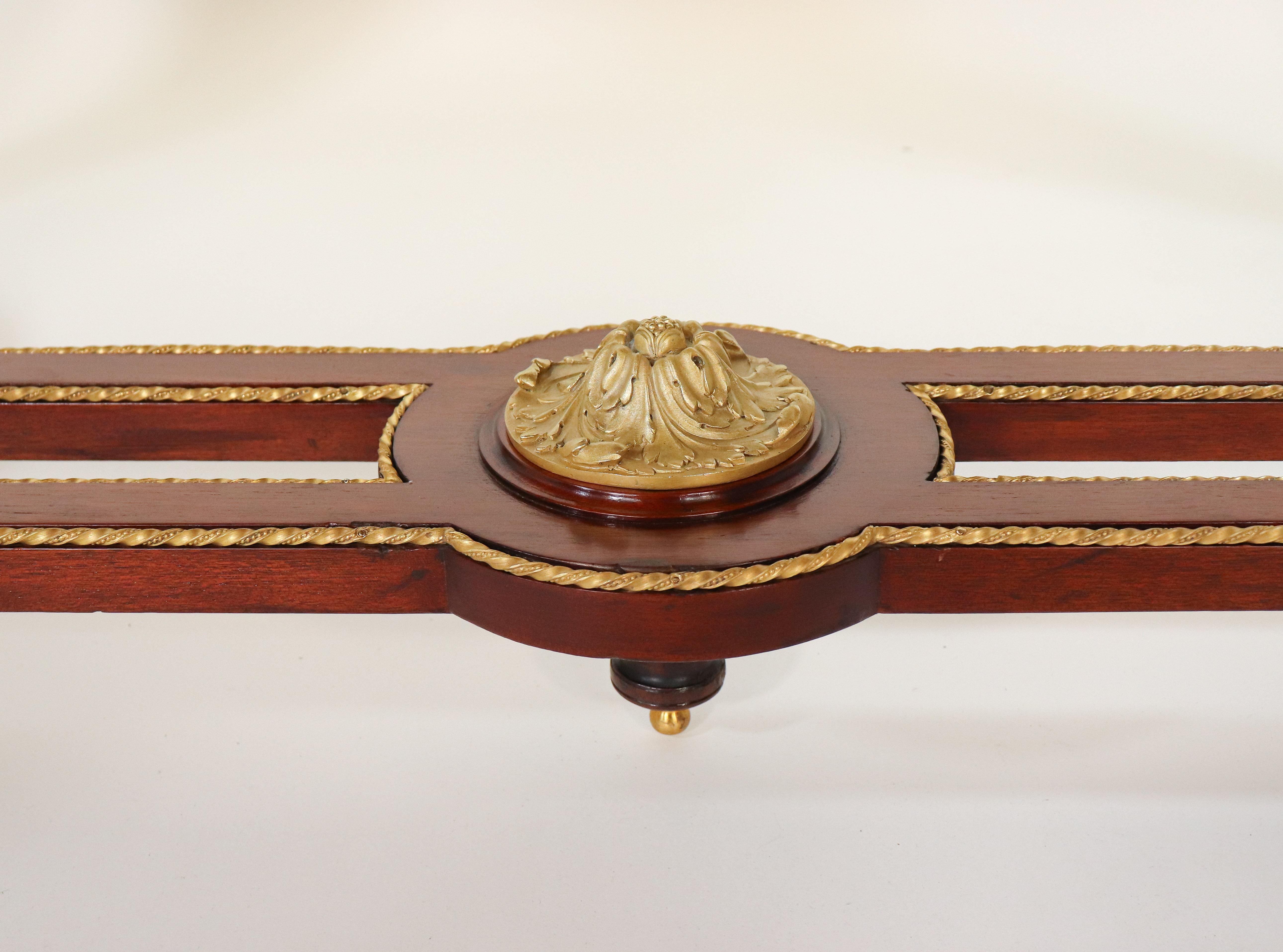 Table de bibliothèque de la fin du XIXe siècle de style Louis XIV par A Link en vente 9