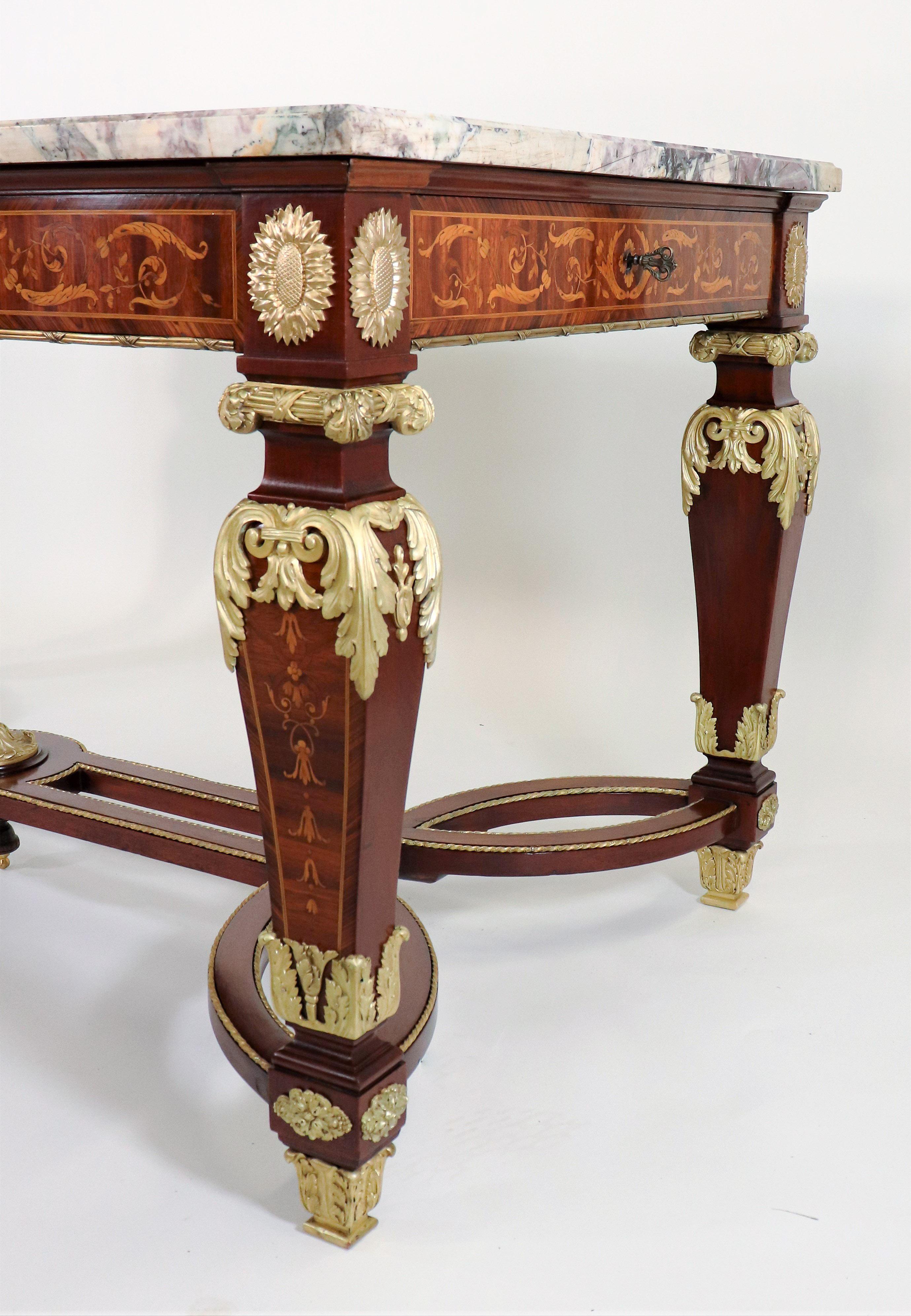 Table de bibliothèque de la fin du XIXe siècle de style Louis XIV par A Link en vente 13
