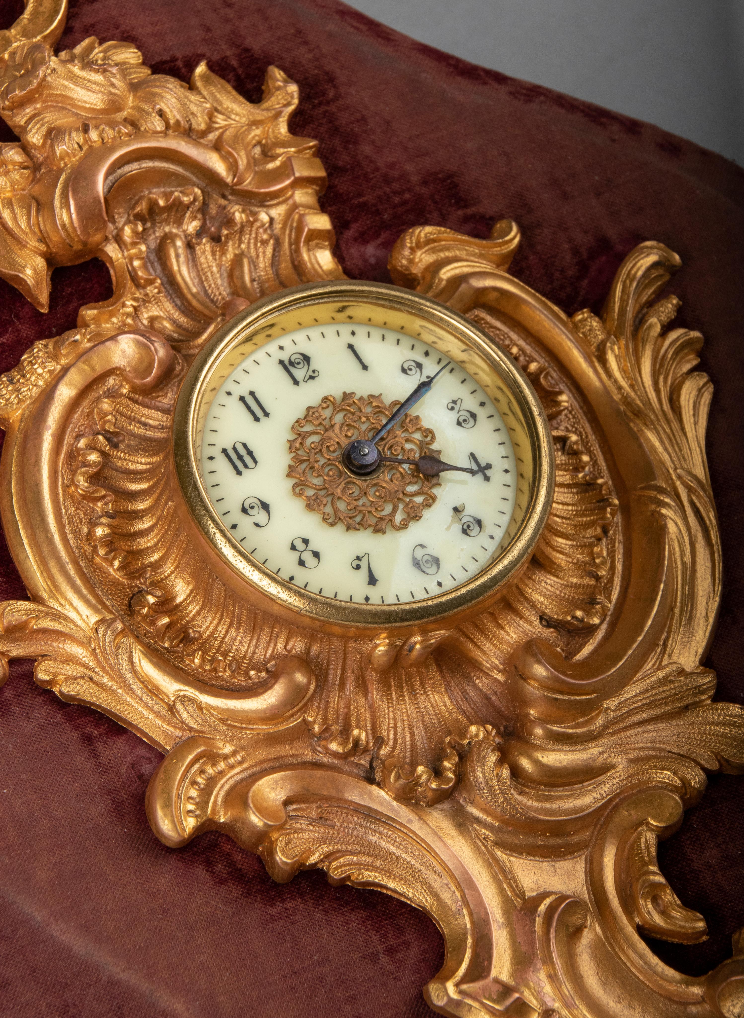 Late 19th Century Louis XV Rococo Style Gilt Bronze Cartel Wall Clock For Sale 8