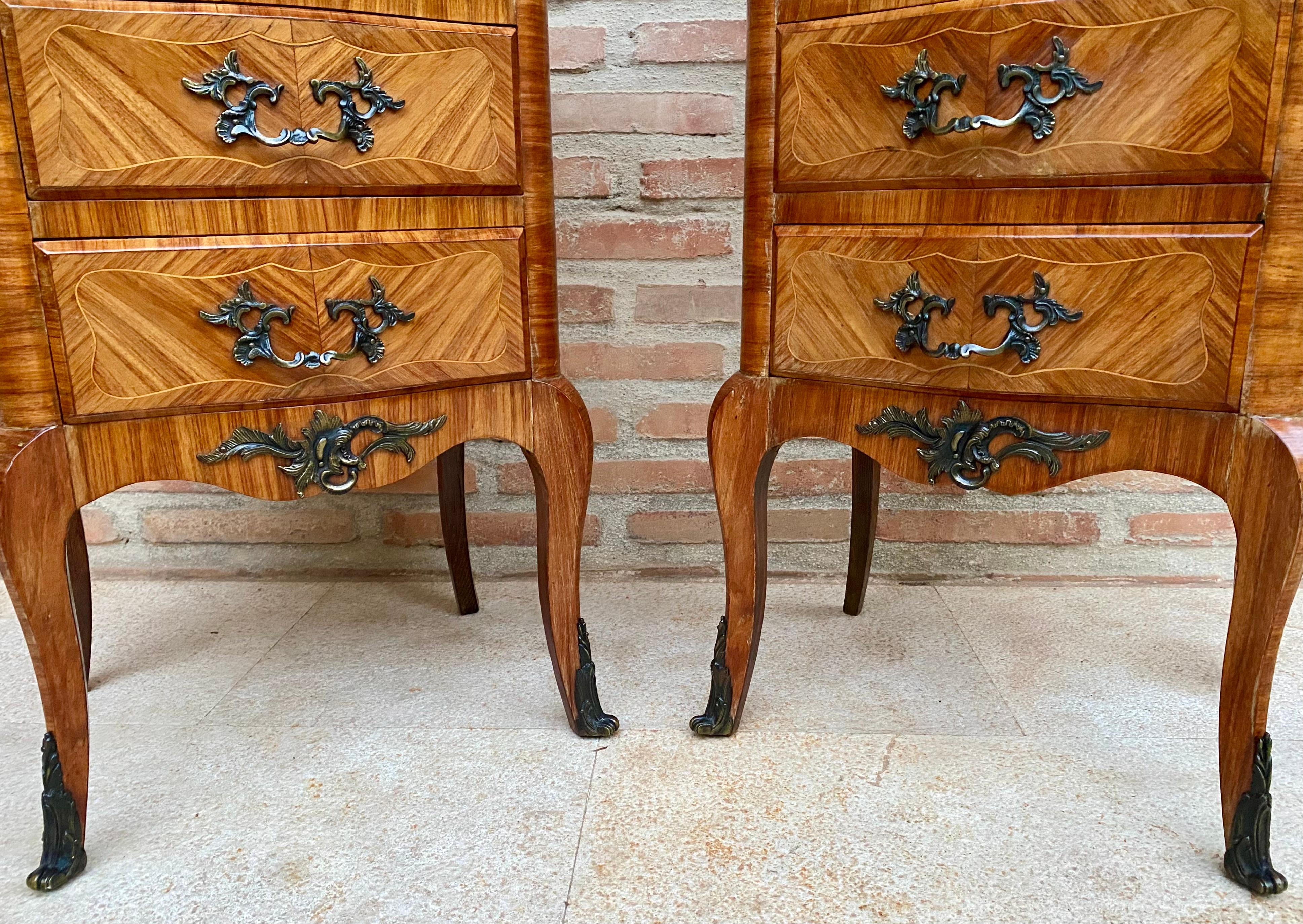 Late 19th Century Louis XV Style French Marquetry and Marble Chests of Drawers For Sale 4