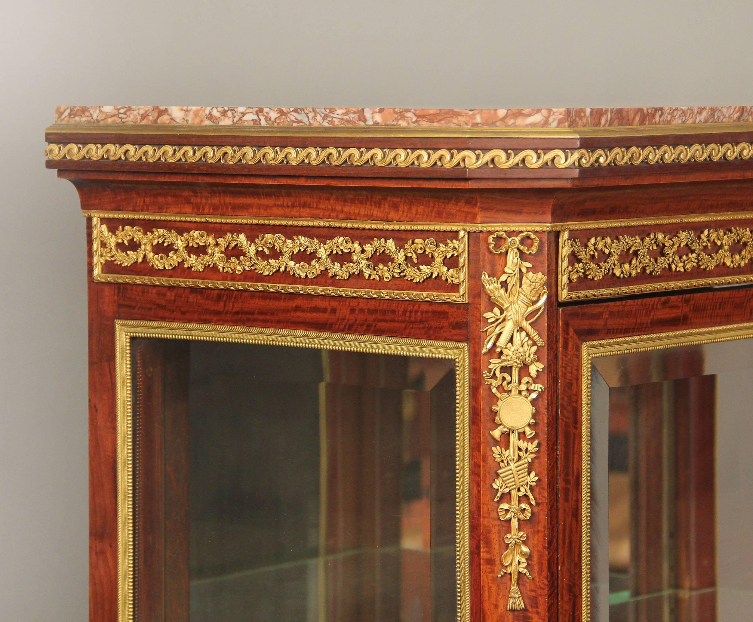 Late 19th Century Louis XV Style Gilt Bronze Mounted Vernis Martin Vitrine In Good Condition In New York, NY