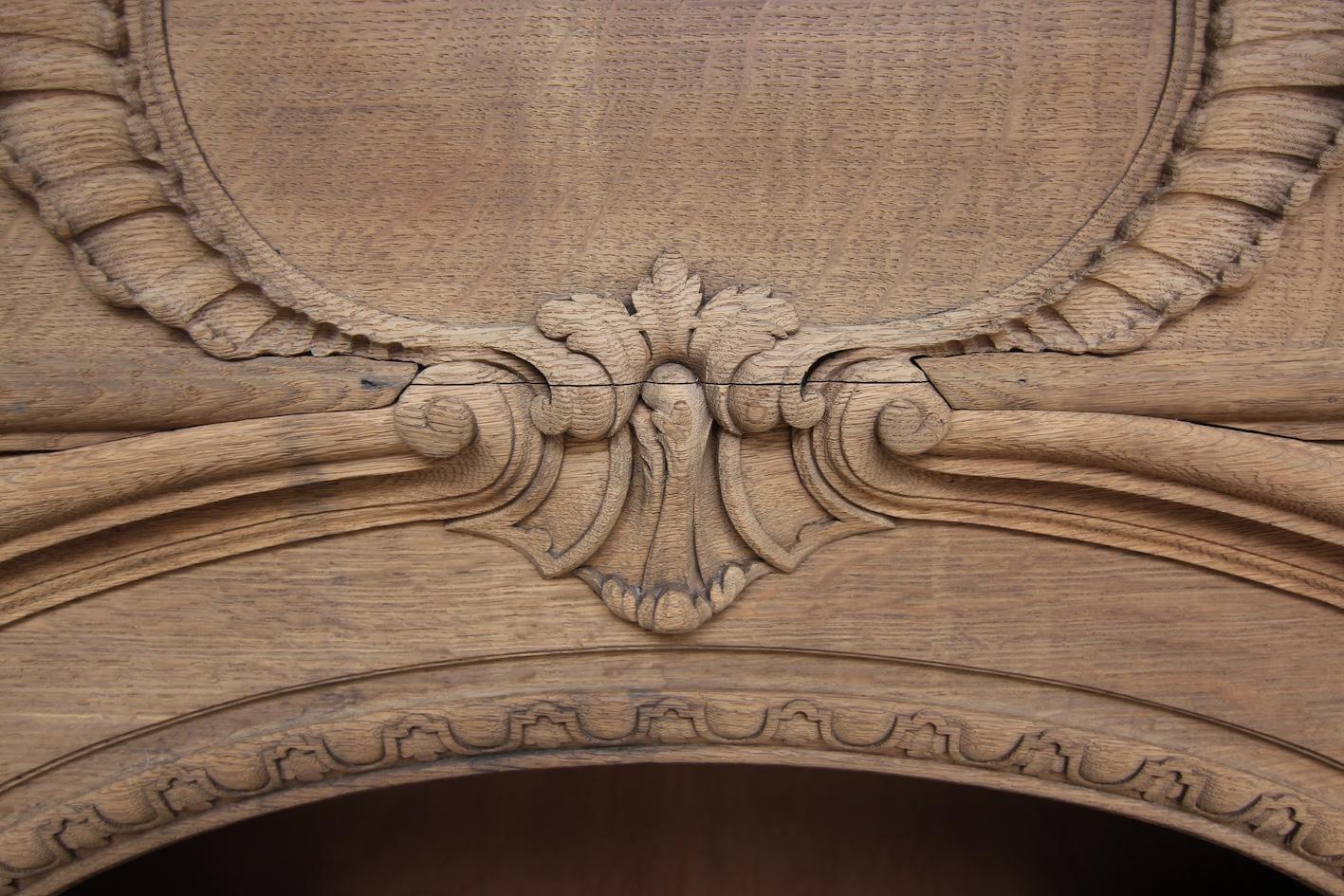 Scaffale Trumeau in stile Luigi XV della fine del XIX secolo in vendita 3