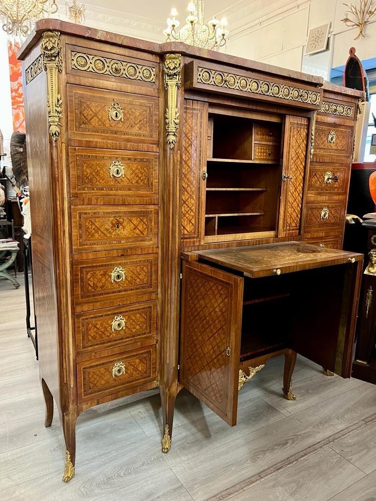 Late 19th Century Louis XV Transition-Style Cabinet  For Sale 5