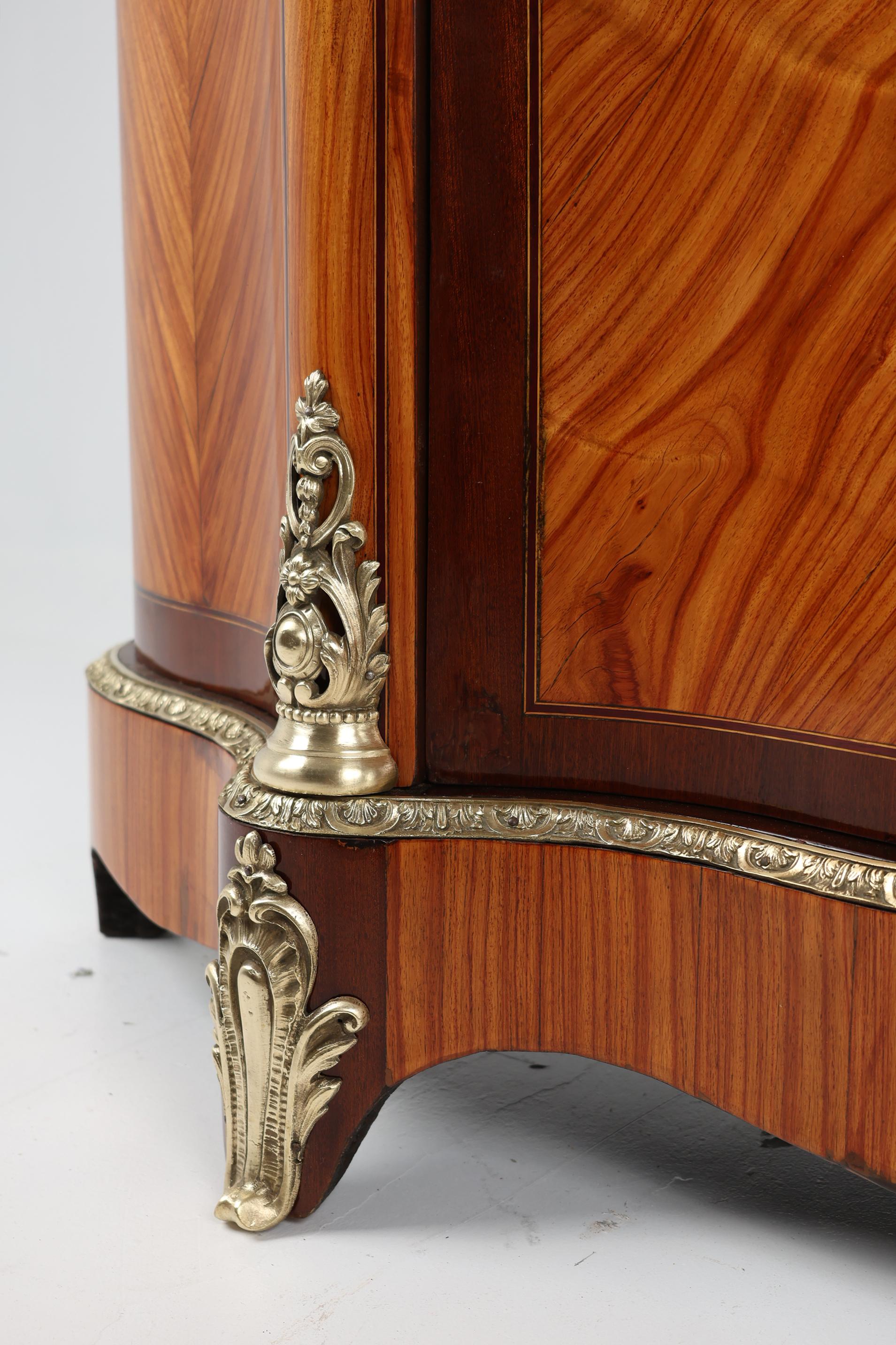 Late 19th Century Louis XVI Buffet or Cabinet For Sale 6