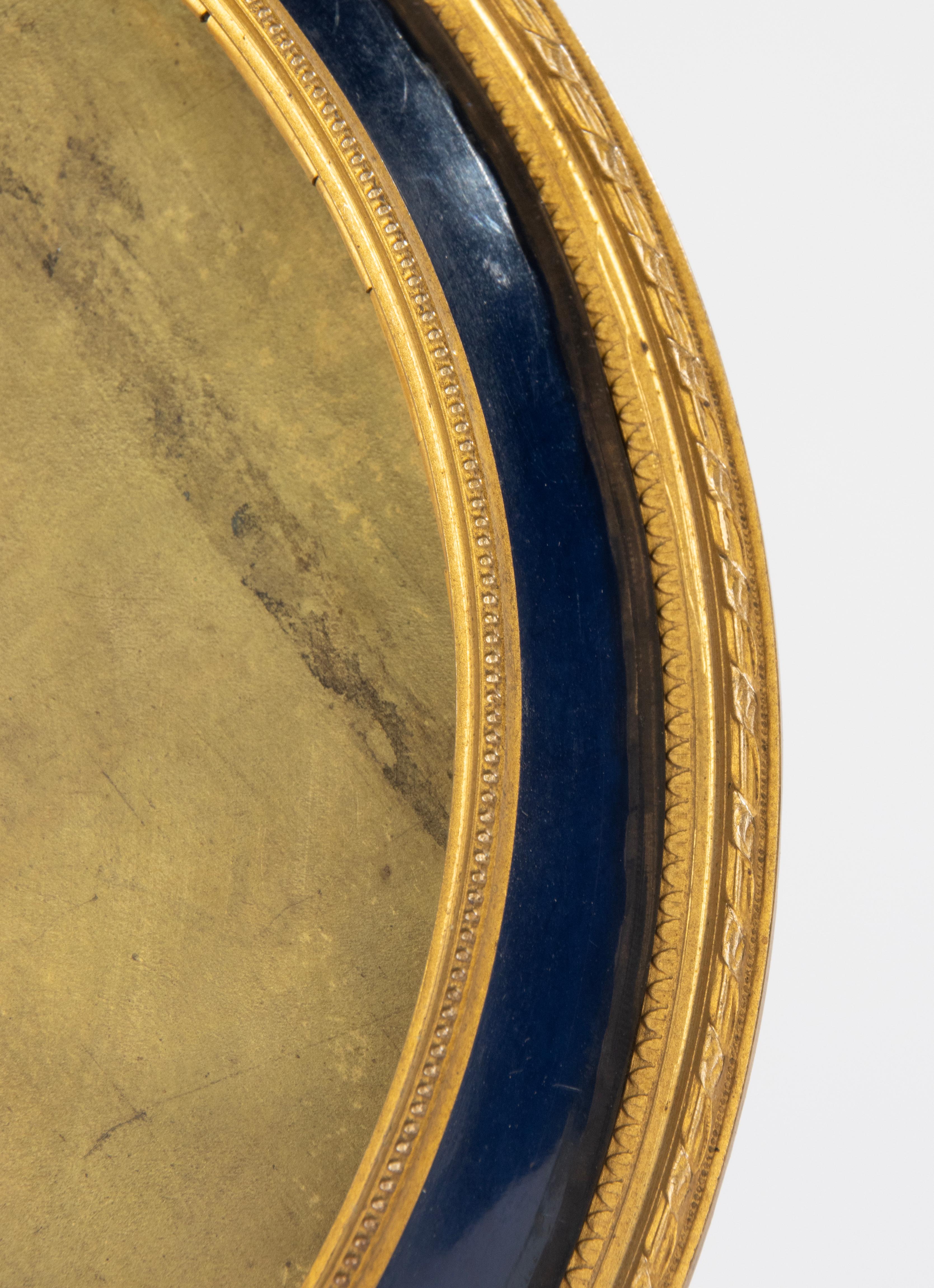 Fin du 19e siècle Cadre rond Louis XVI en bronze doré en vente 1
