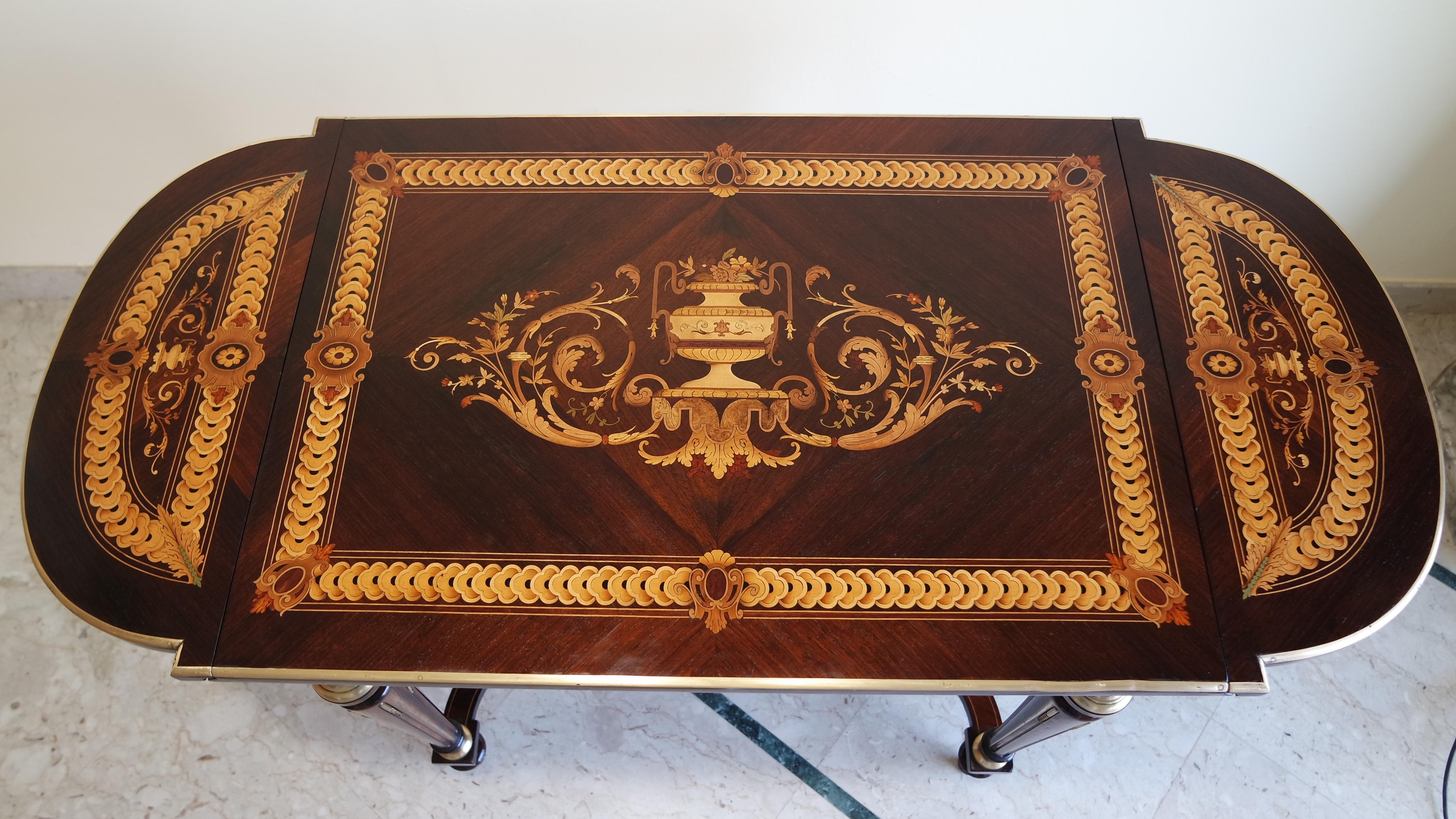 Late 19th Century Louis XVI Rosewood French Table im Zustand „Gut“ im Angebot in Tricase, Italia