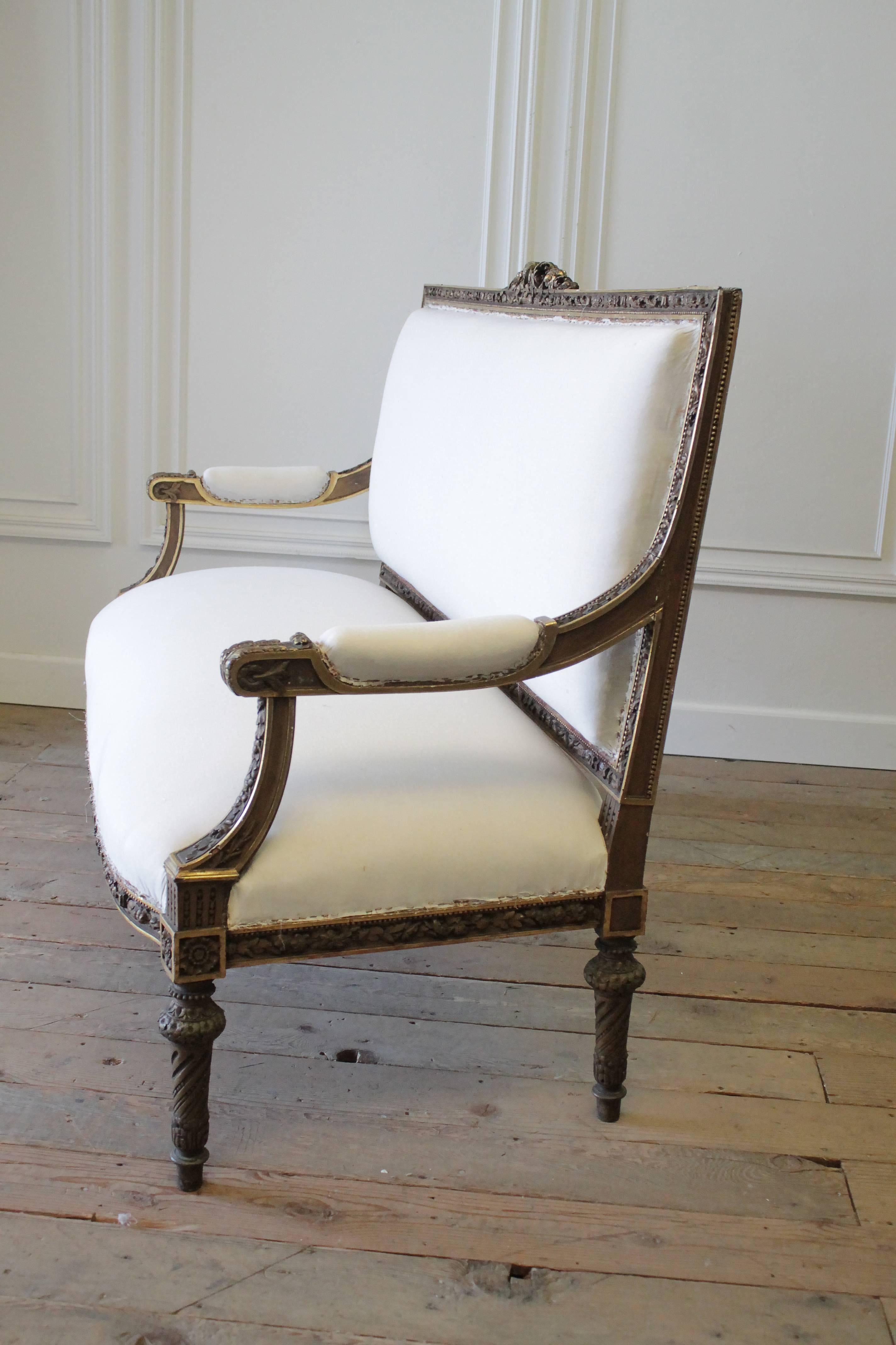 Late 19th Century Louis XVI Style Carved Giltwood Settee 10