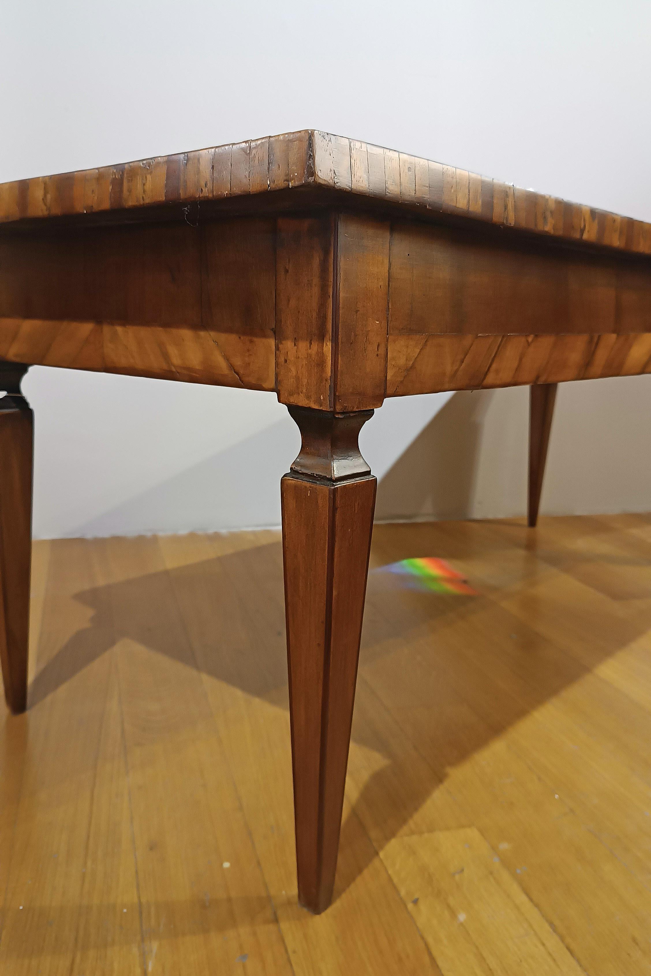 19th Century TABLE À CAFÉ DE LA FIN DU 19e SIÈCLE LOUIS XVI en vente