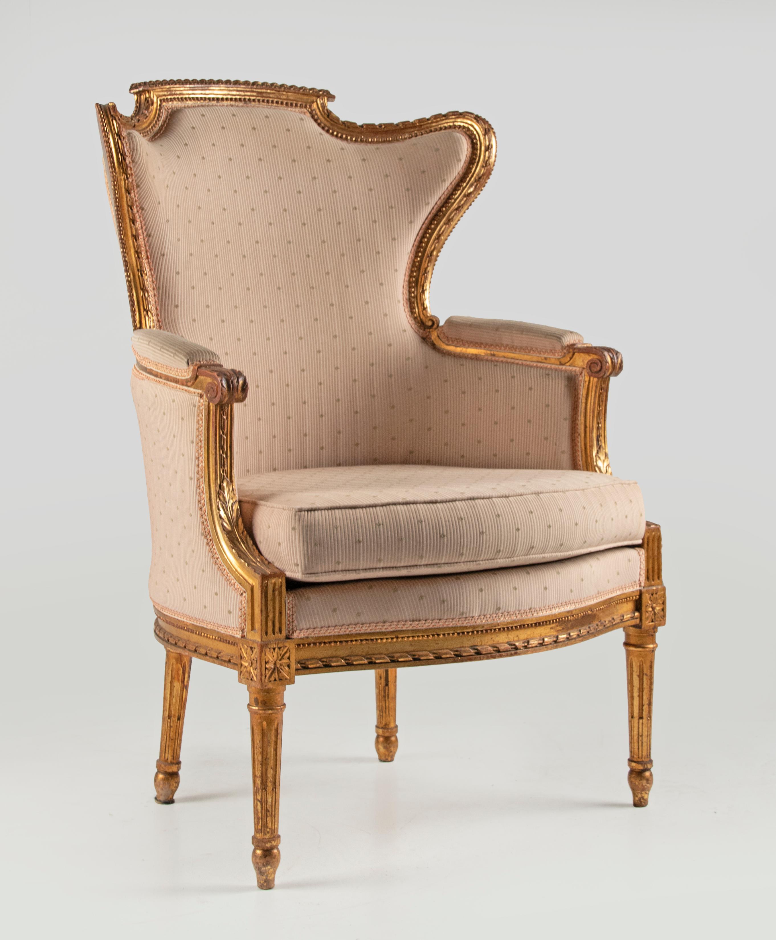 Late 19th Century Louis XVI Style Gilt-Wood Bergère Armchair For Sale 1