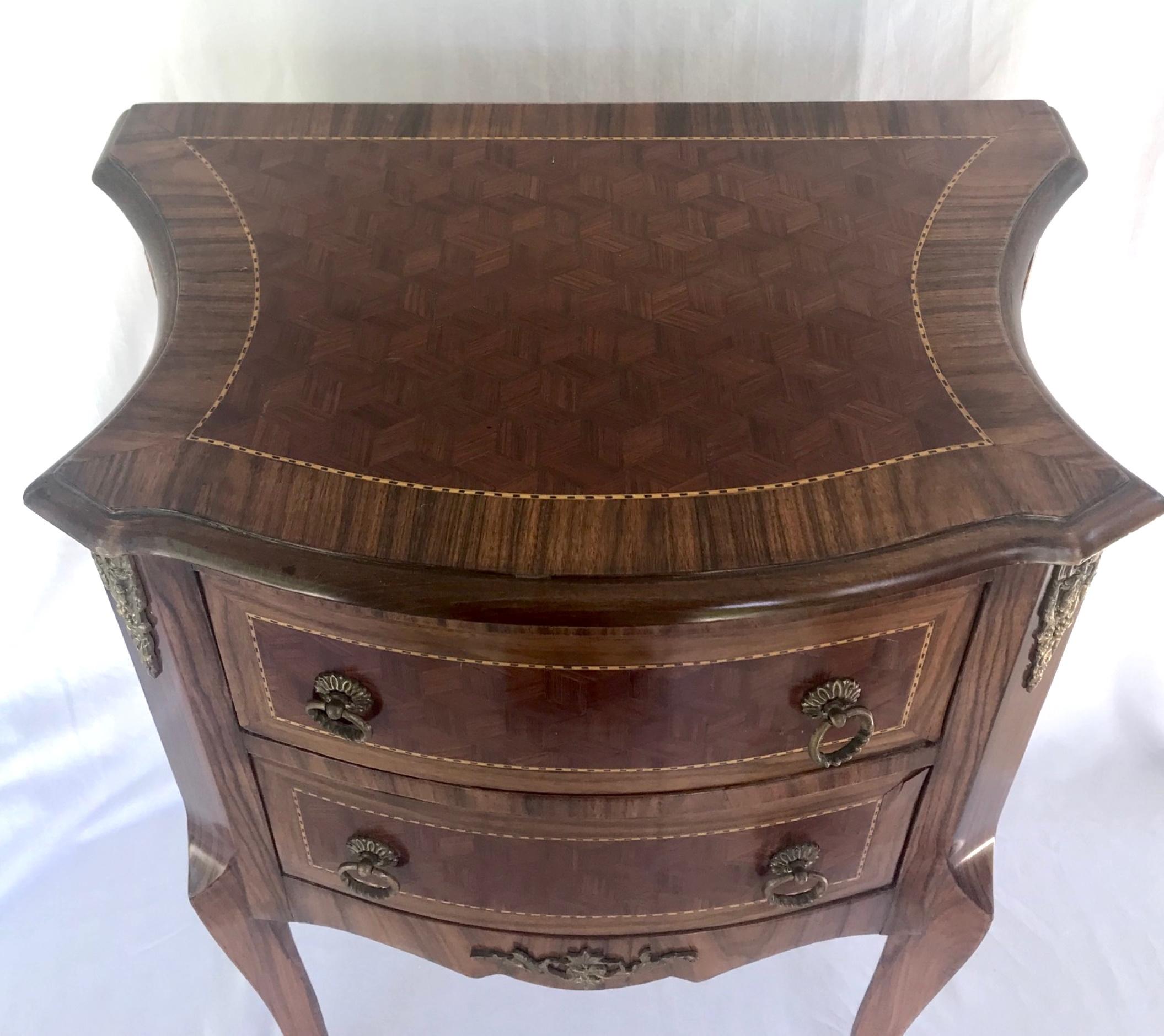 Late 19th Century Louis XVI Style Kingwood Marquetry 2-Drawer Commode (Marketerie)