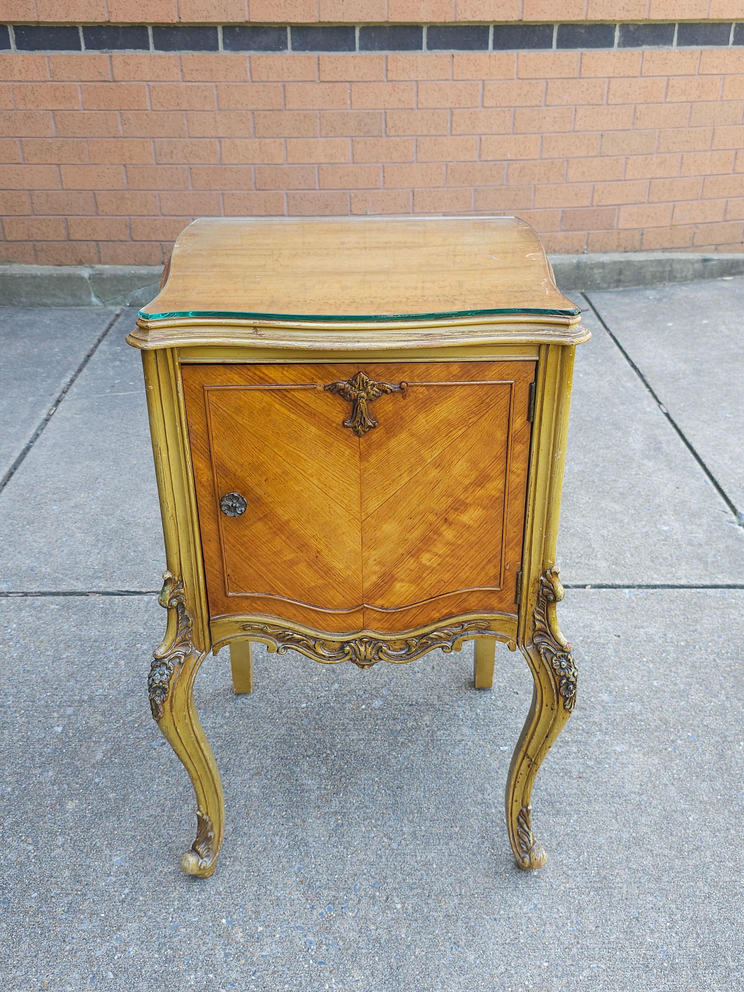 Late 19th Century Louis XVI Style Provincial Walnut Bedside Cabinet w Glass Top For Sale 6