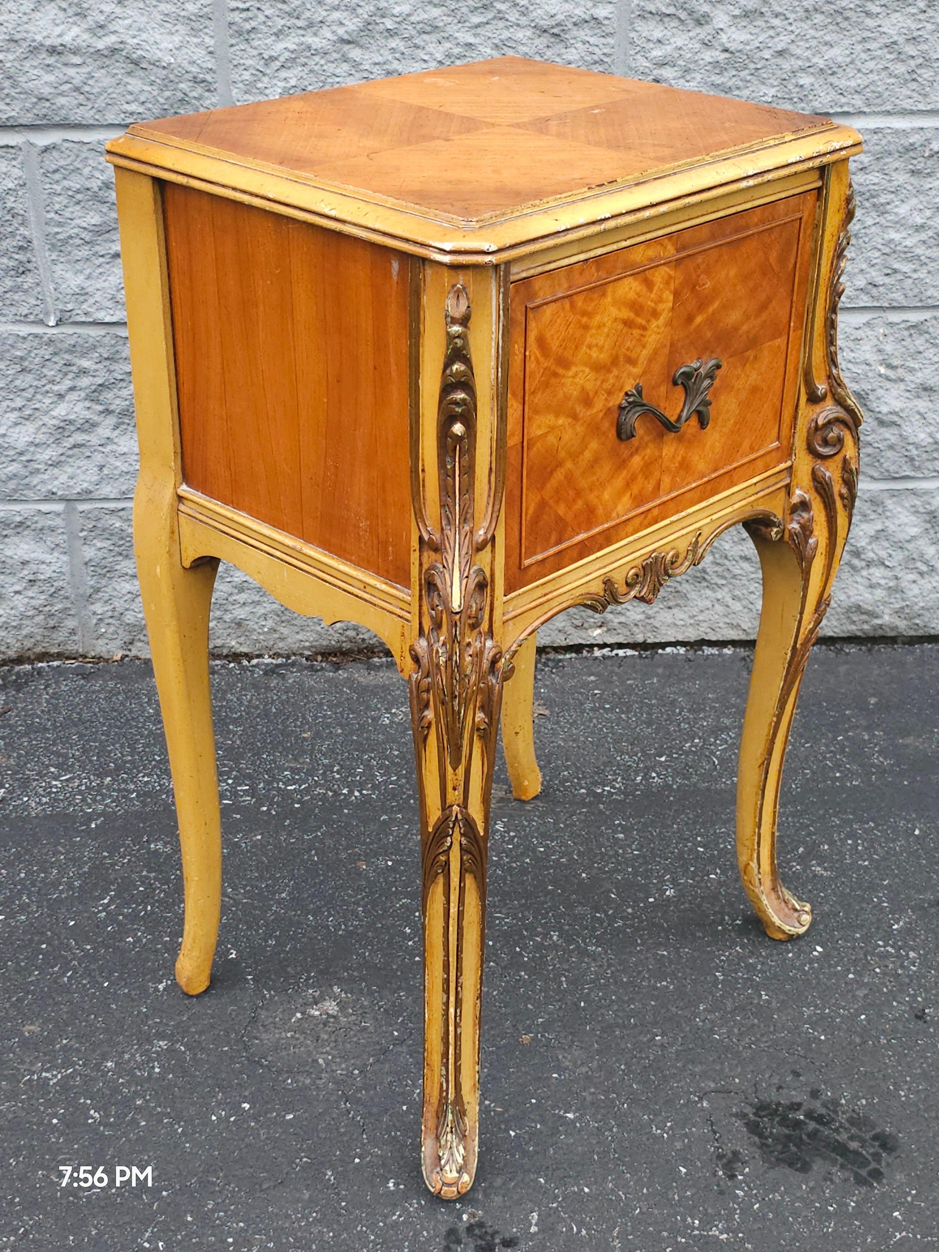 Late 19th Century Louis XVI Style Provincial Walnut Bedside Cabinet w Glass Top In Good Condition For Sale In Germantown, MD