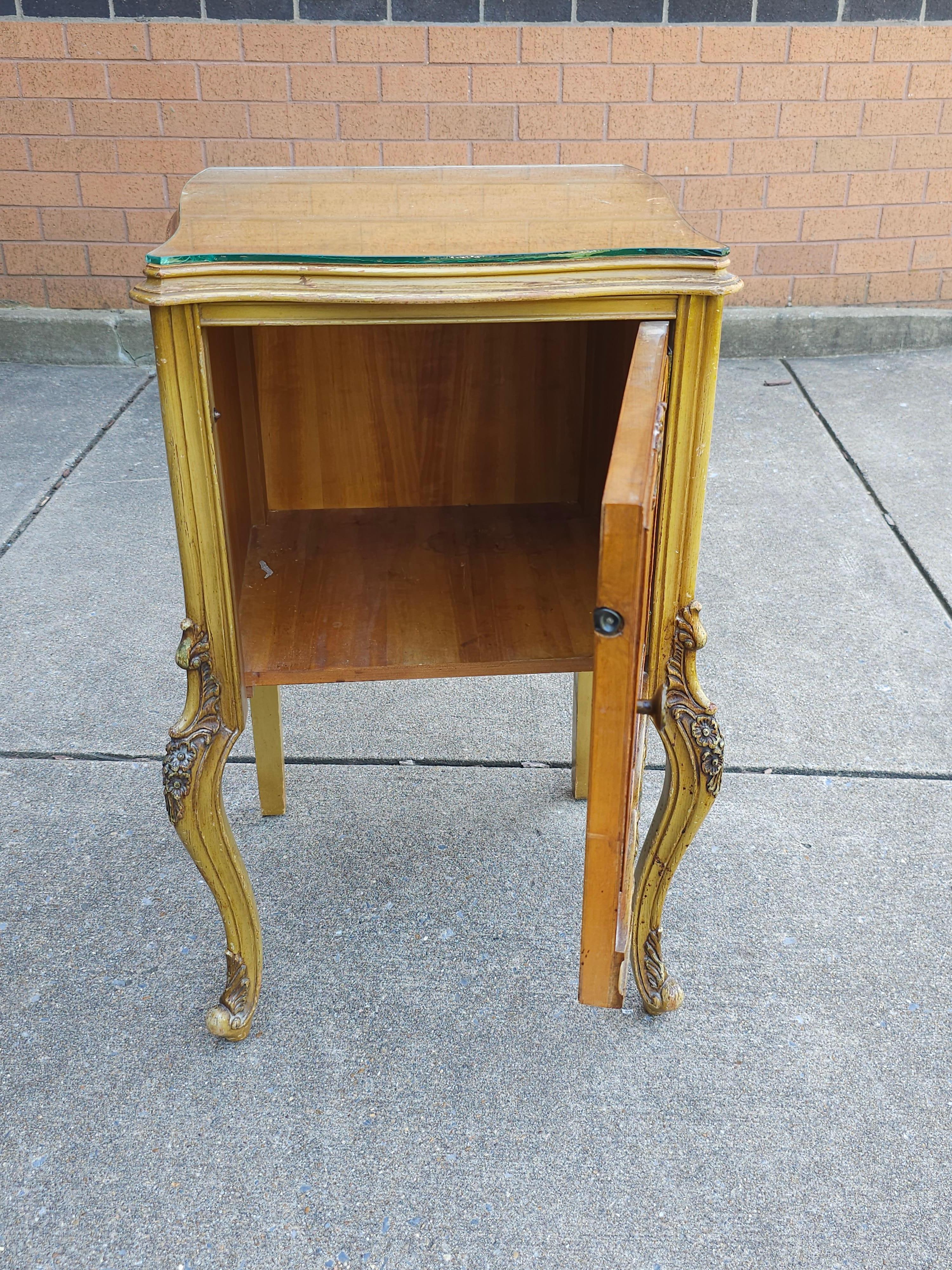 Late 19th Century Louis XVI Style Provincial Walnut Bedside Cabinet w Glass Top For Sale 2