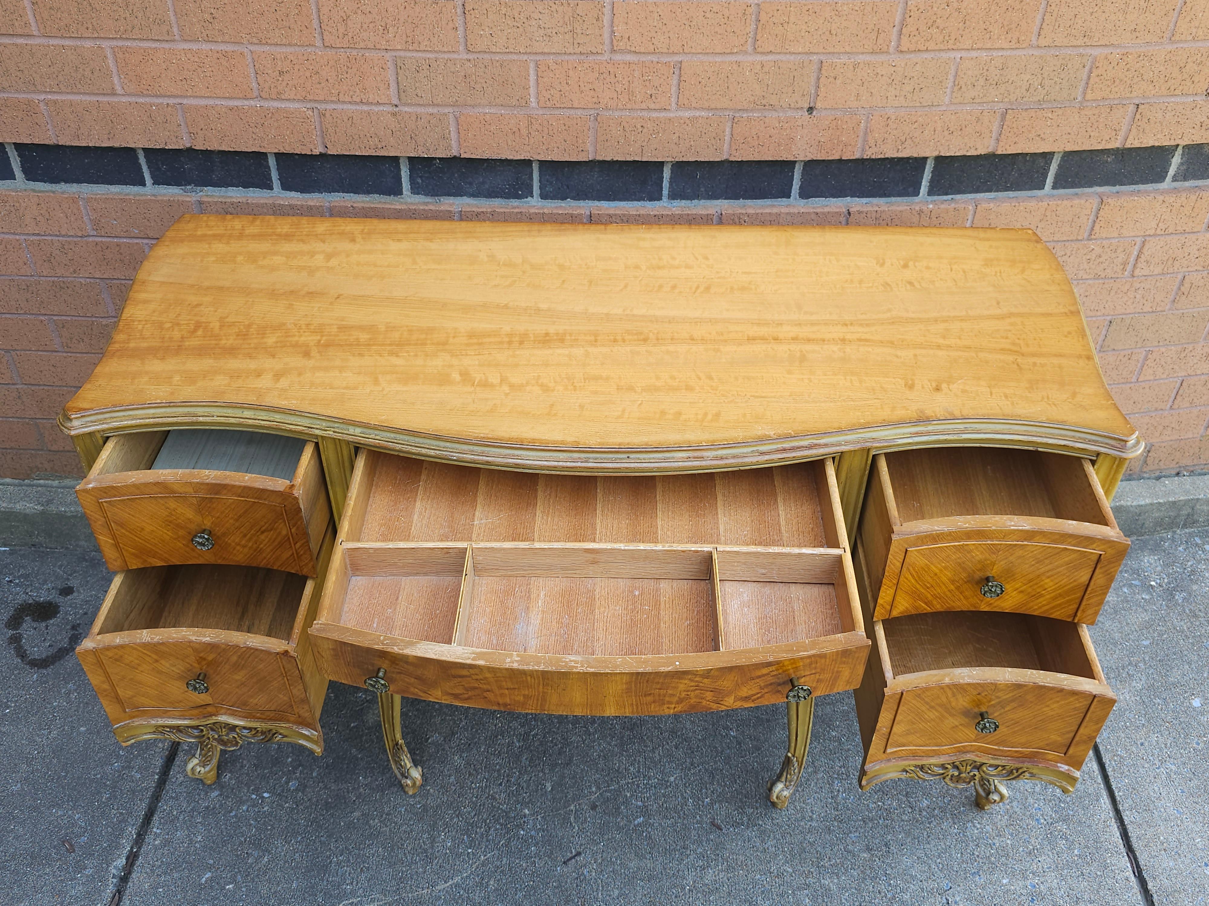 Late 19th Century Louis XVI Style Provincial Walnut Dressing Table W/ Glass Top In Good Condition For Sale In Germantown, MD