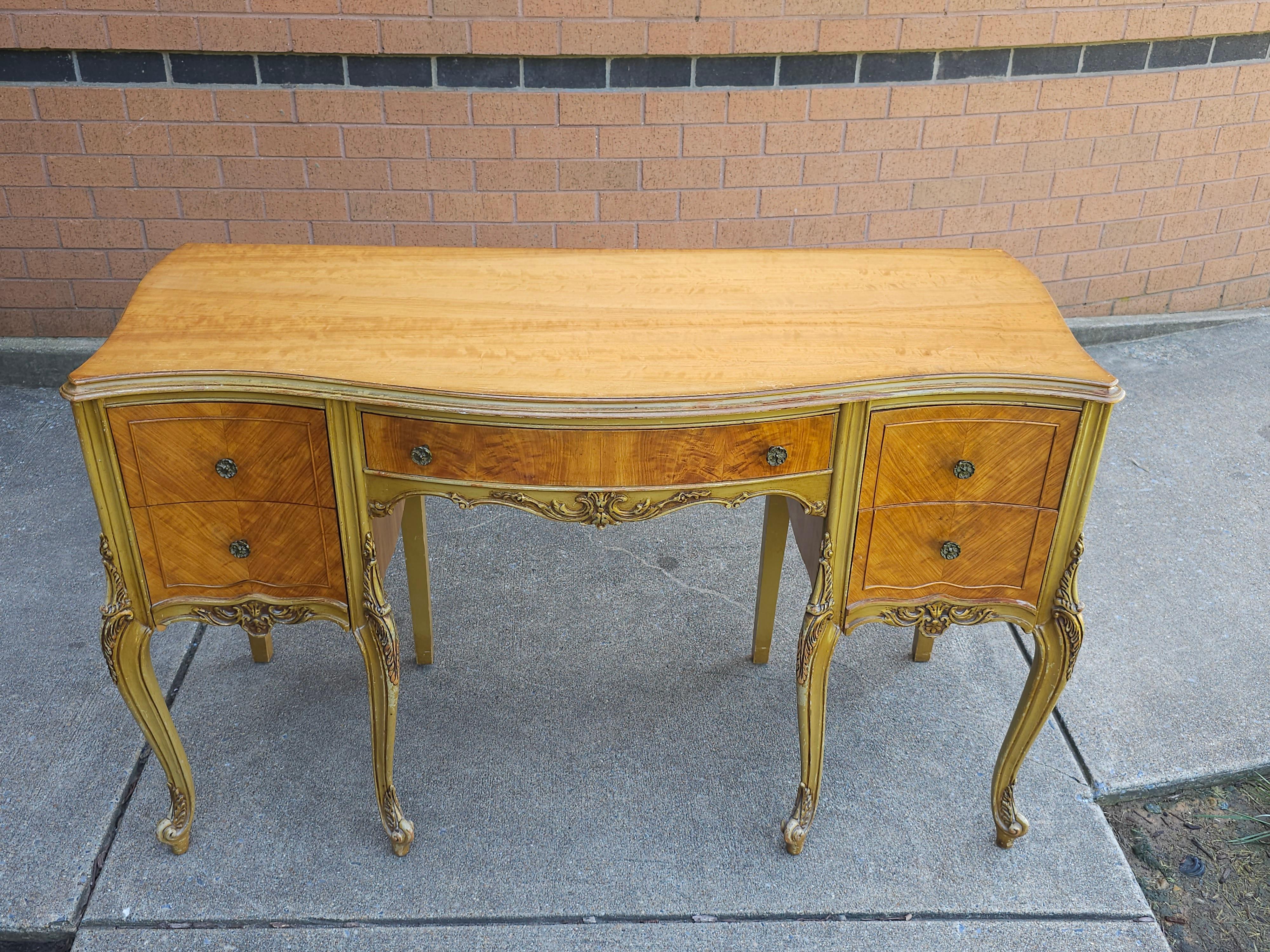 Late 19th Century Louis XVI Style Provincial Walnut Dressing Table W/ Glass Top For Sale 2