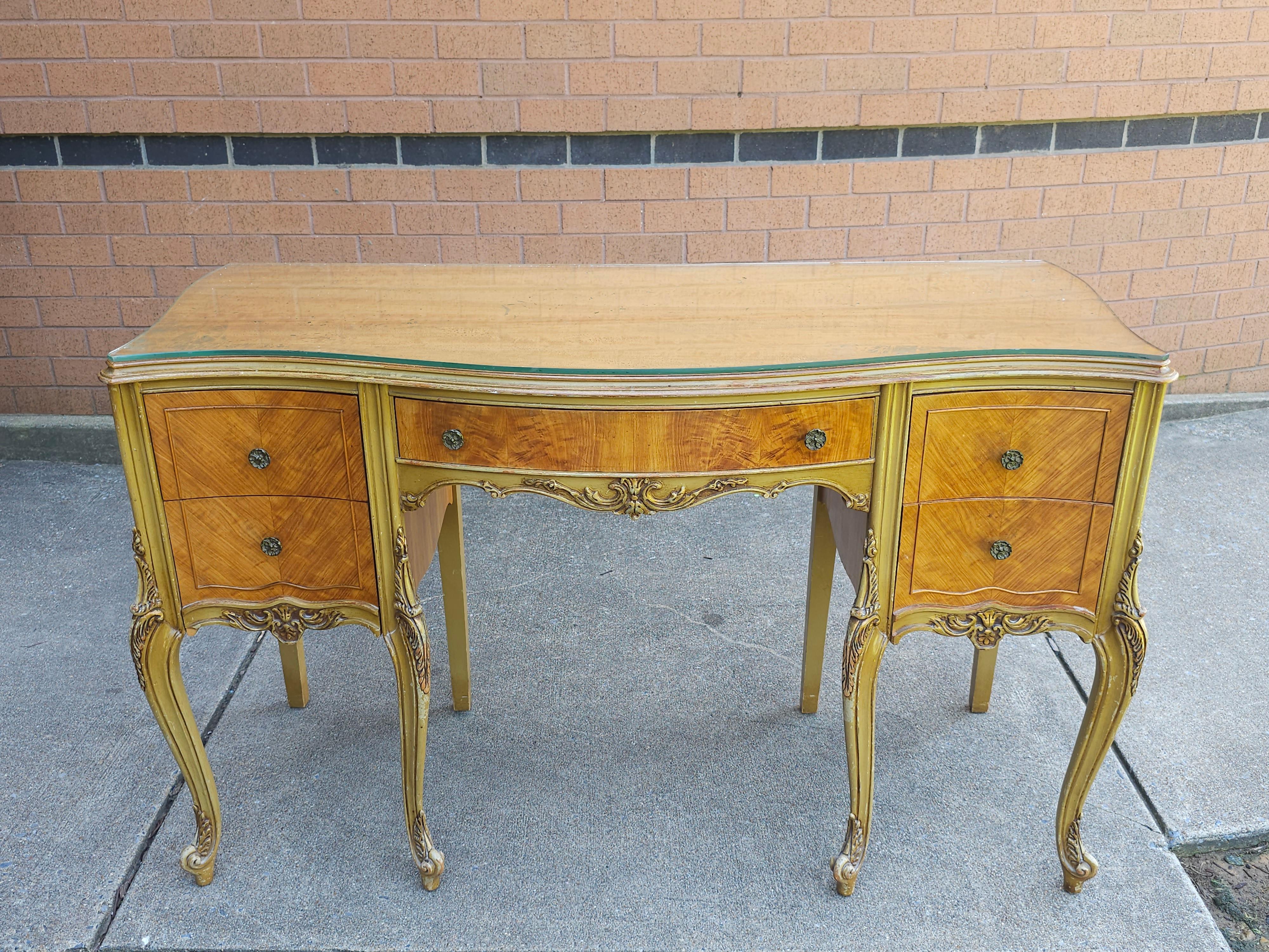 Late 19th Century Louis XVI Style Provincial Walnut Dressing Table W/ Glass Top For Sale 3