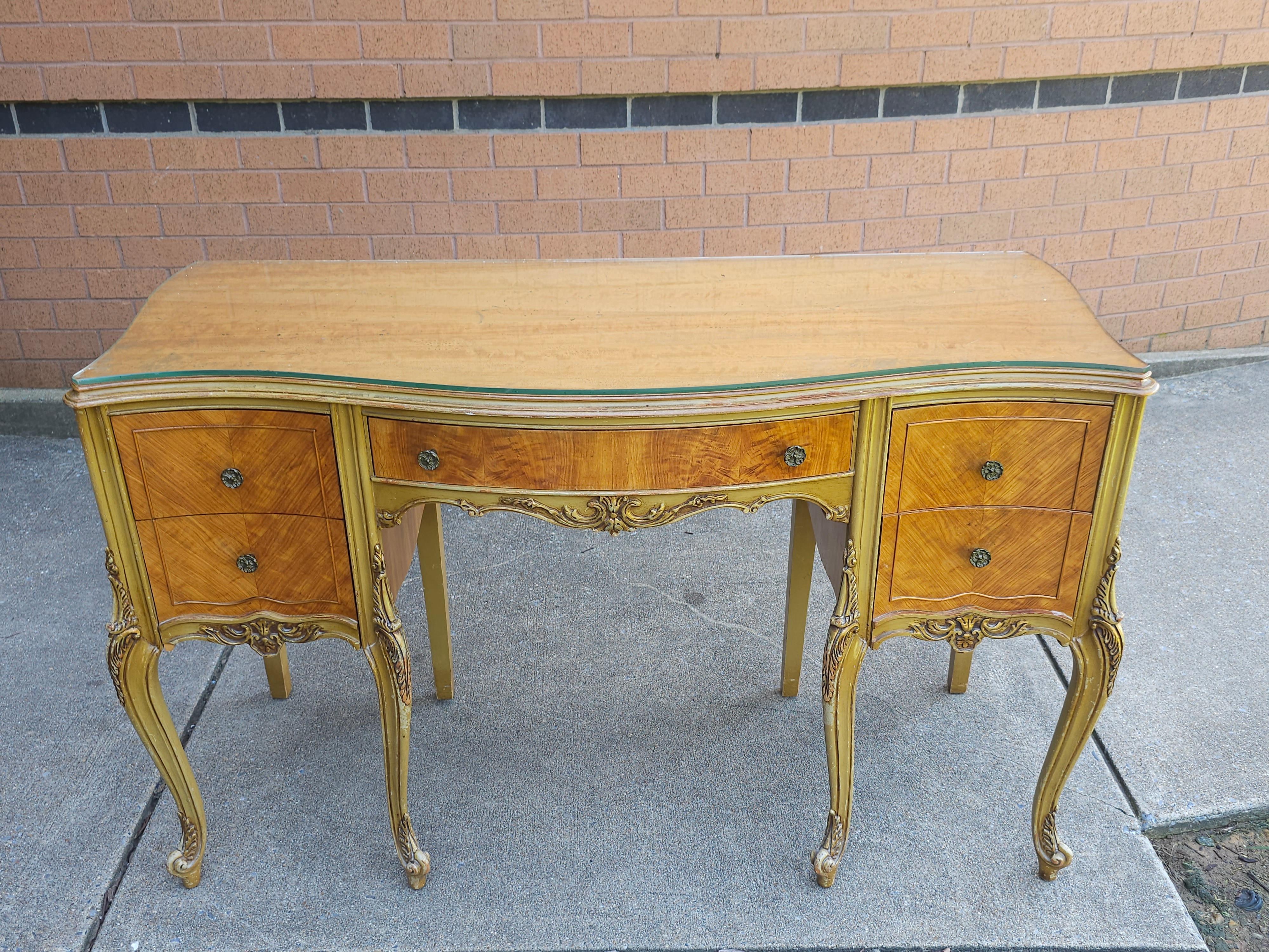 Late 19th Century Louis XVI Style Provincial Walnut Dressing Table W/ Glass Top For Sale 4