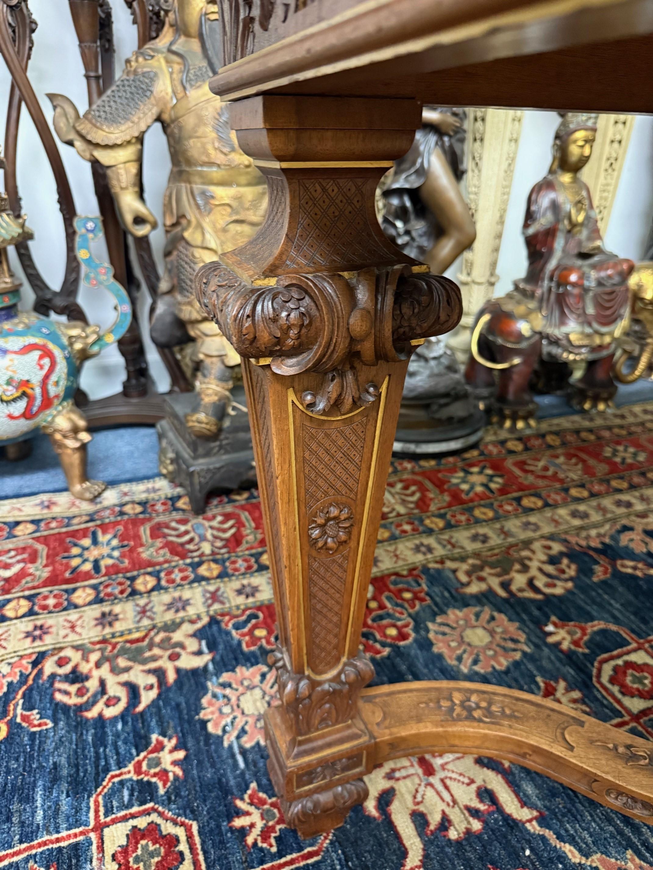 Mesa de centro con tapa de mármol rojo estilo Luis XVI de finales del siglo XIX en venta 3