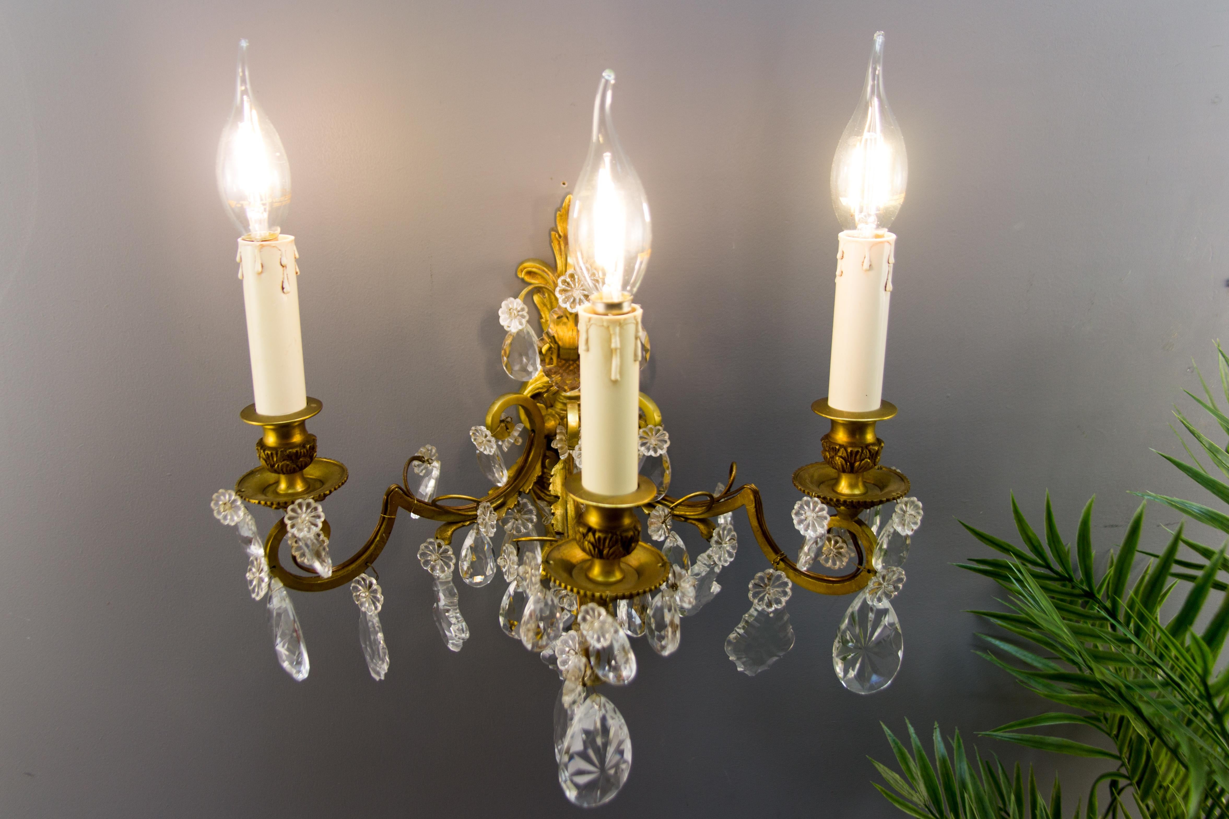 Late 19th Century Louis XVI Style Bronze and Crystal Three-Light Wall Sconce 13