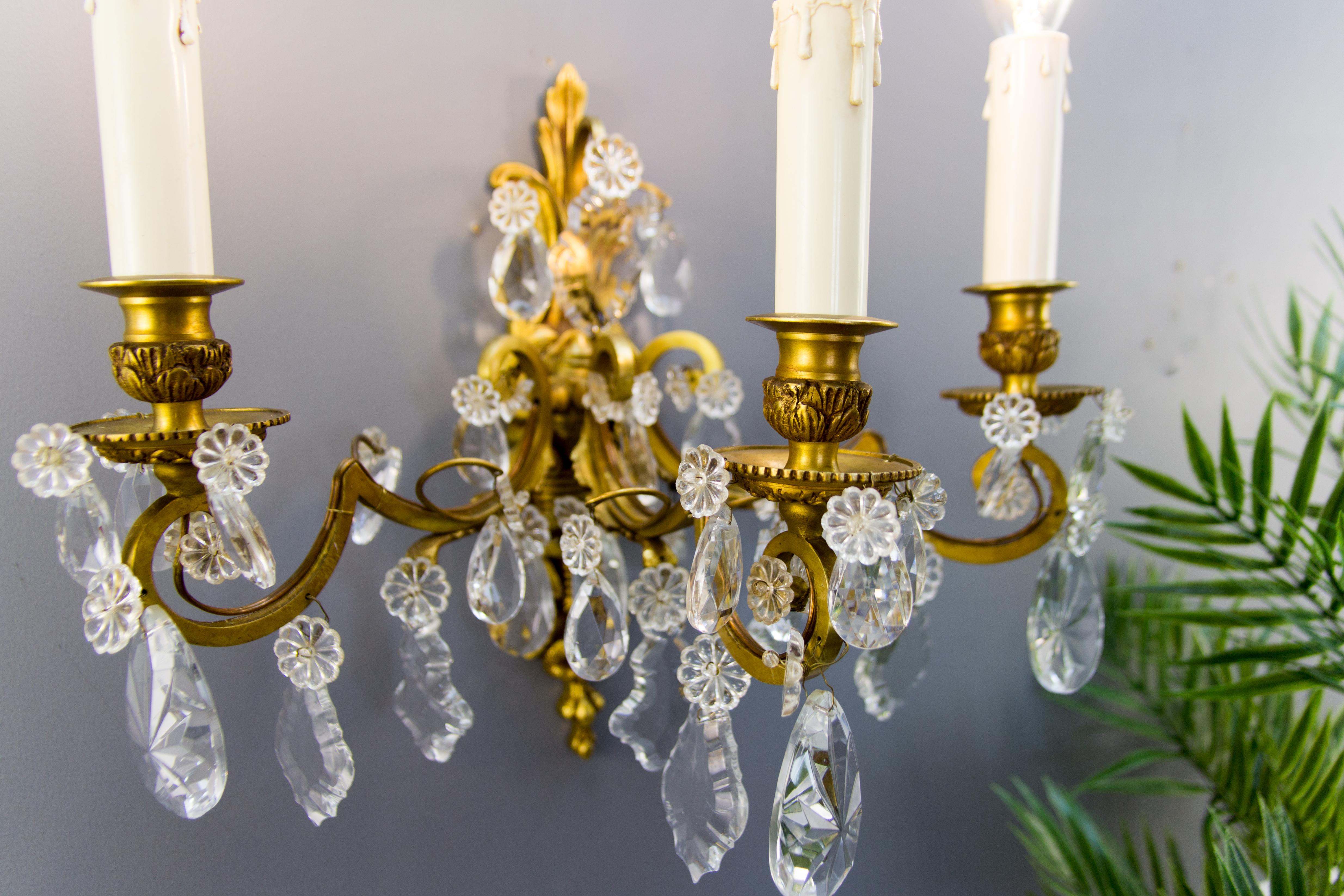 French Late 19th Century Louis XVI Style Bronze and Crystal Three-Light Wall Sconce