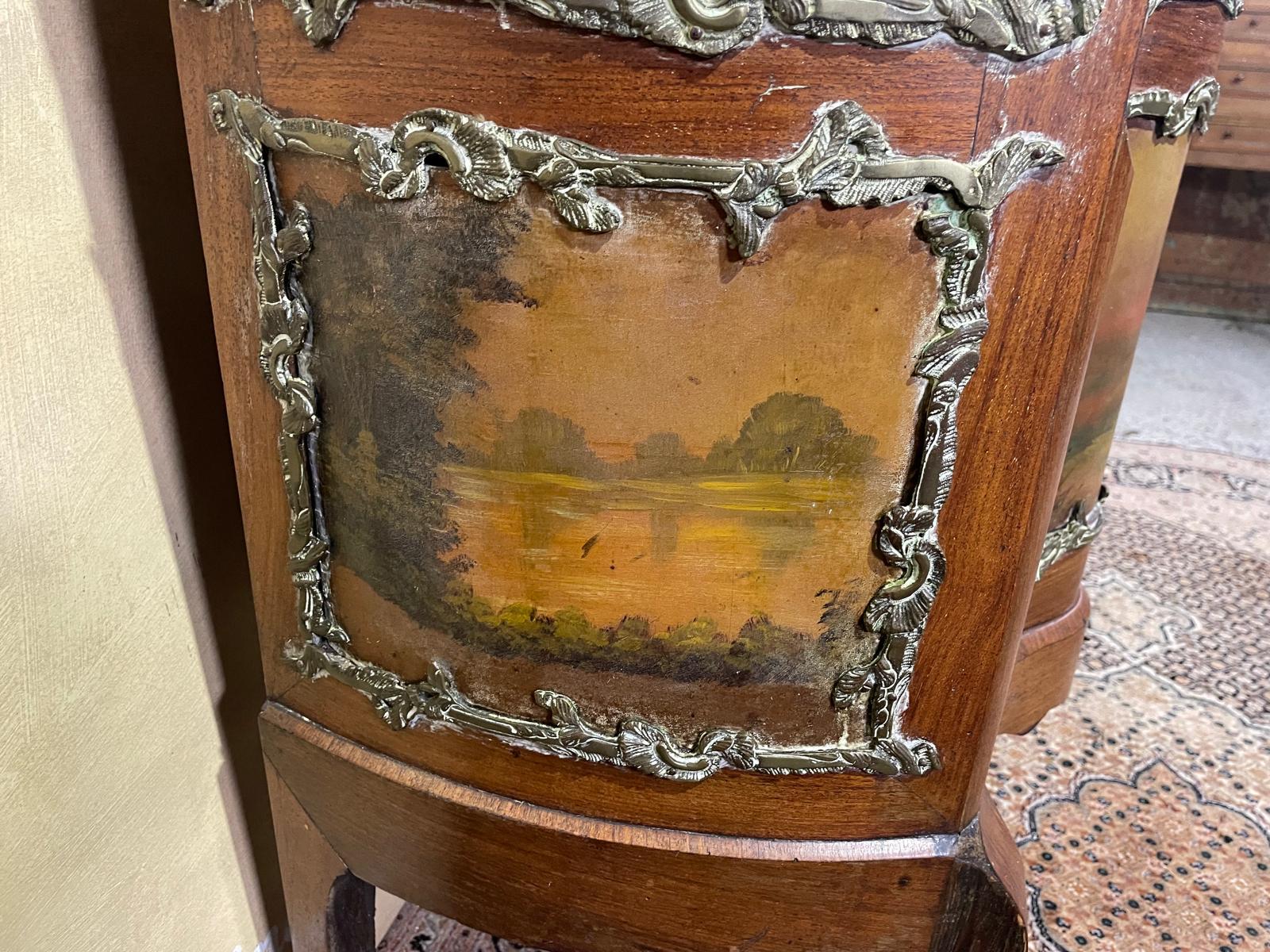Cabinet Vitrine in stile Luigi XVI della fine del XIX secolo in vendita 2