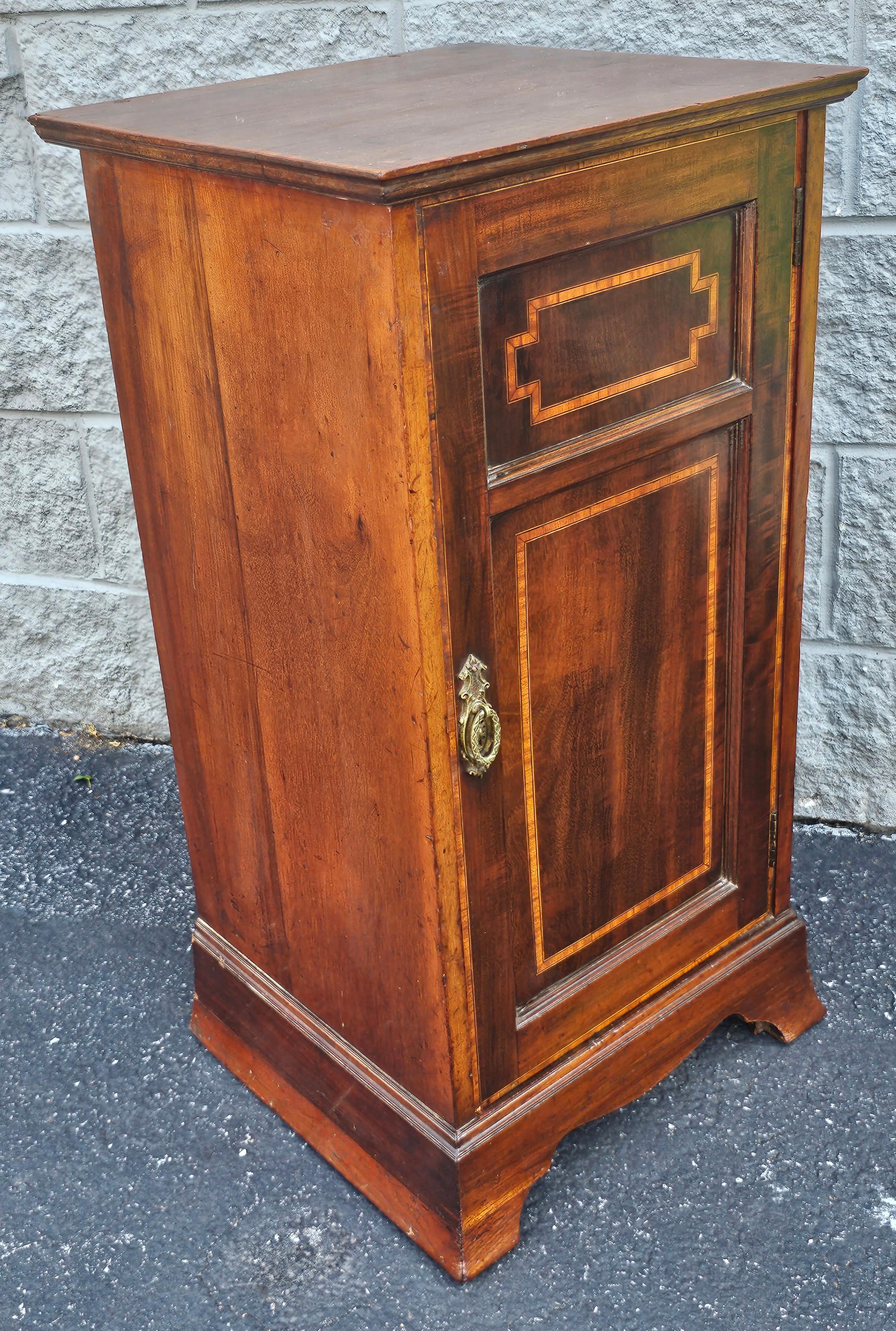 Late 19th Century Mahogany and Satinwood Inlay Cabinet Stand  For Sale 1