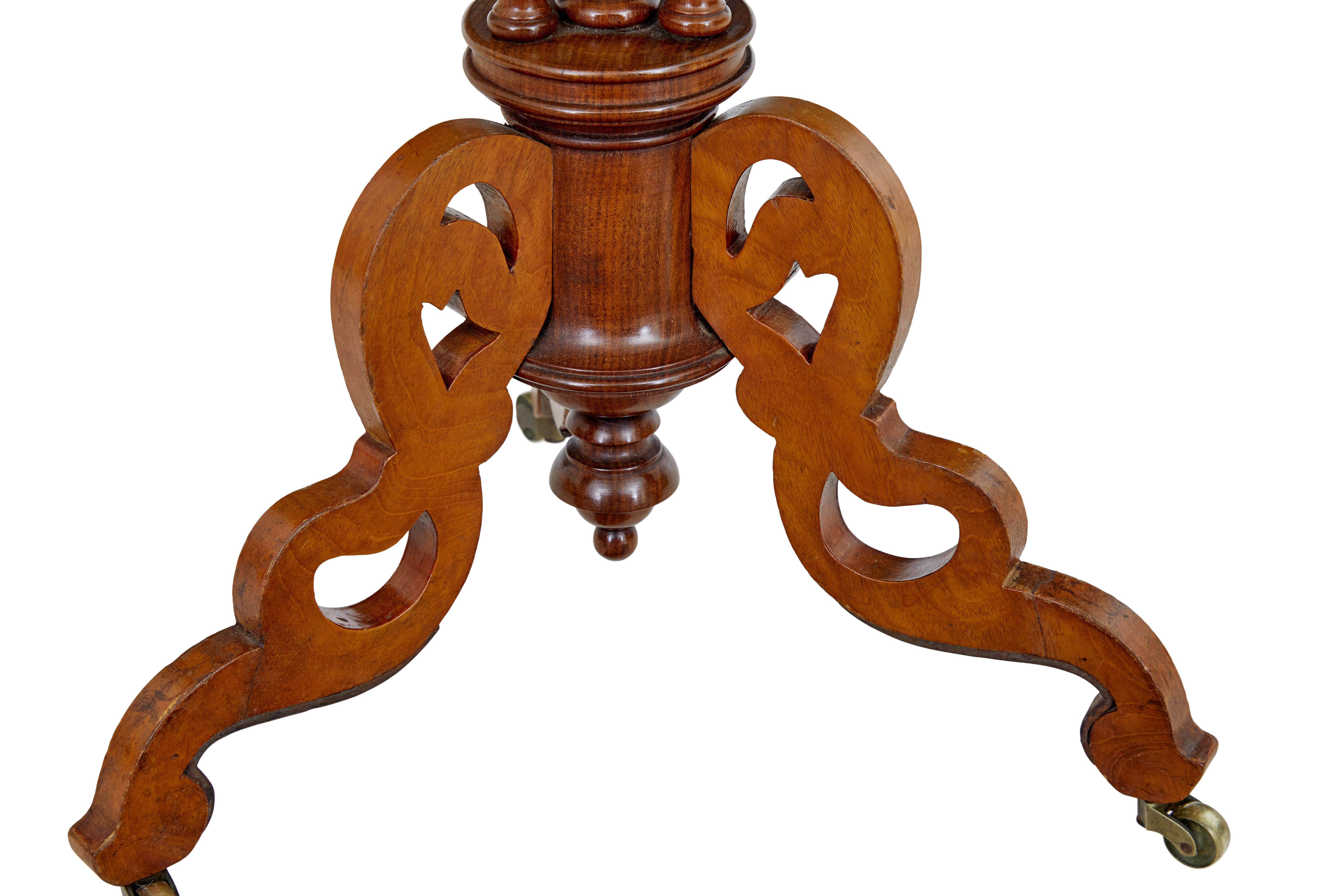 Late 19th century mahogany bobbin turned occasional table In Good Condition For Sale In Debenham, Suffolk