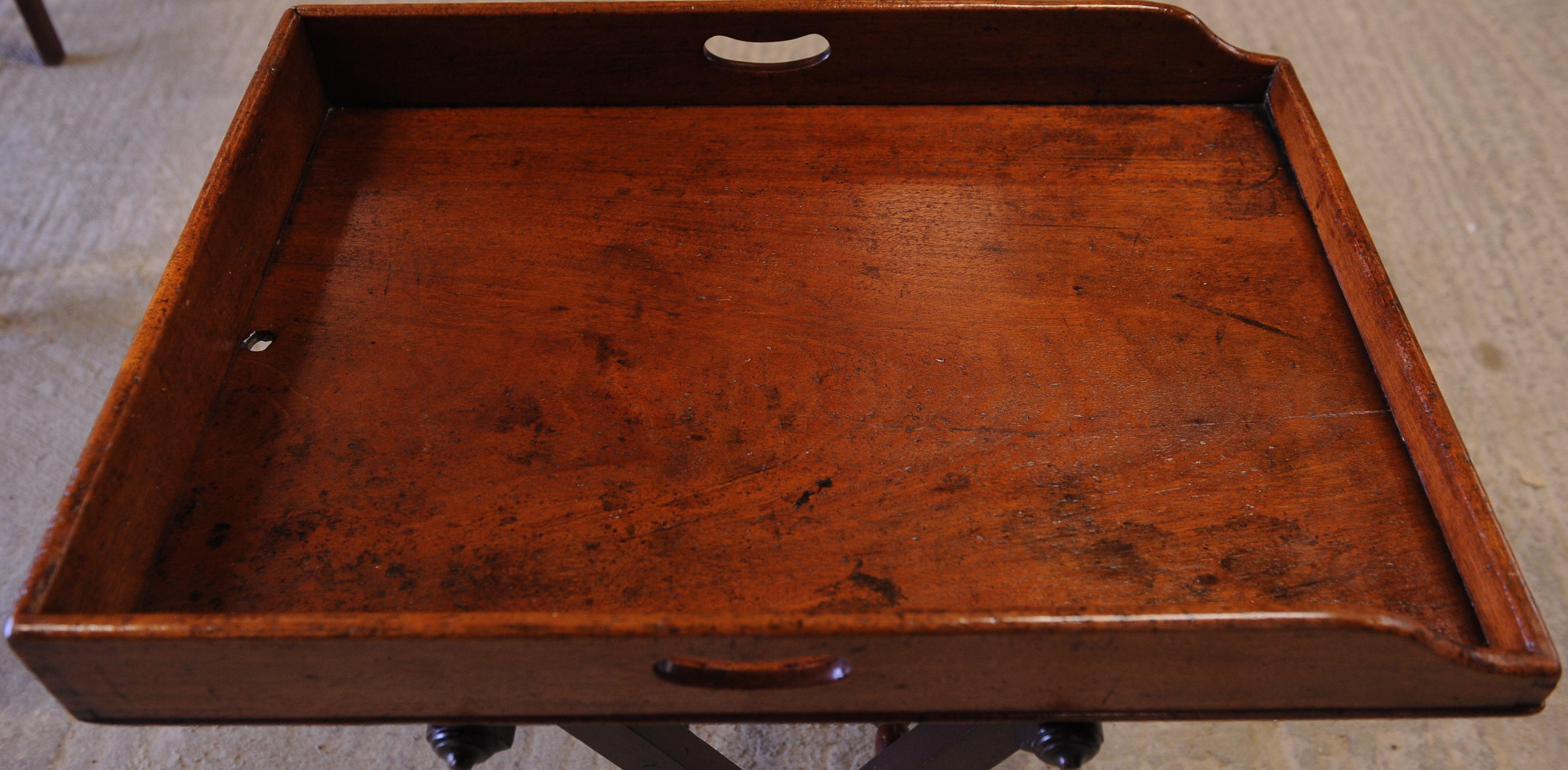Late 19th Century Mahogany Butlers Tray with Folding Stand and Removable Tray For Sale 1