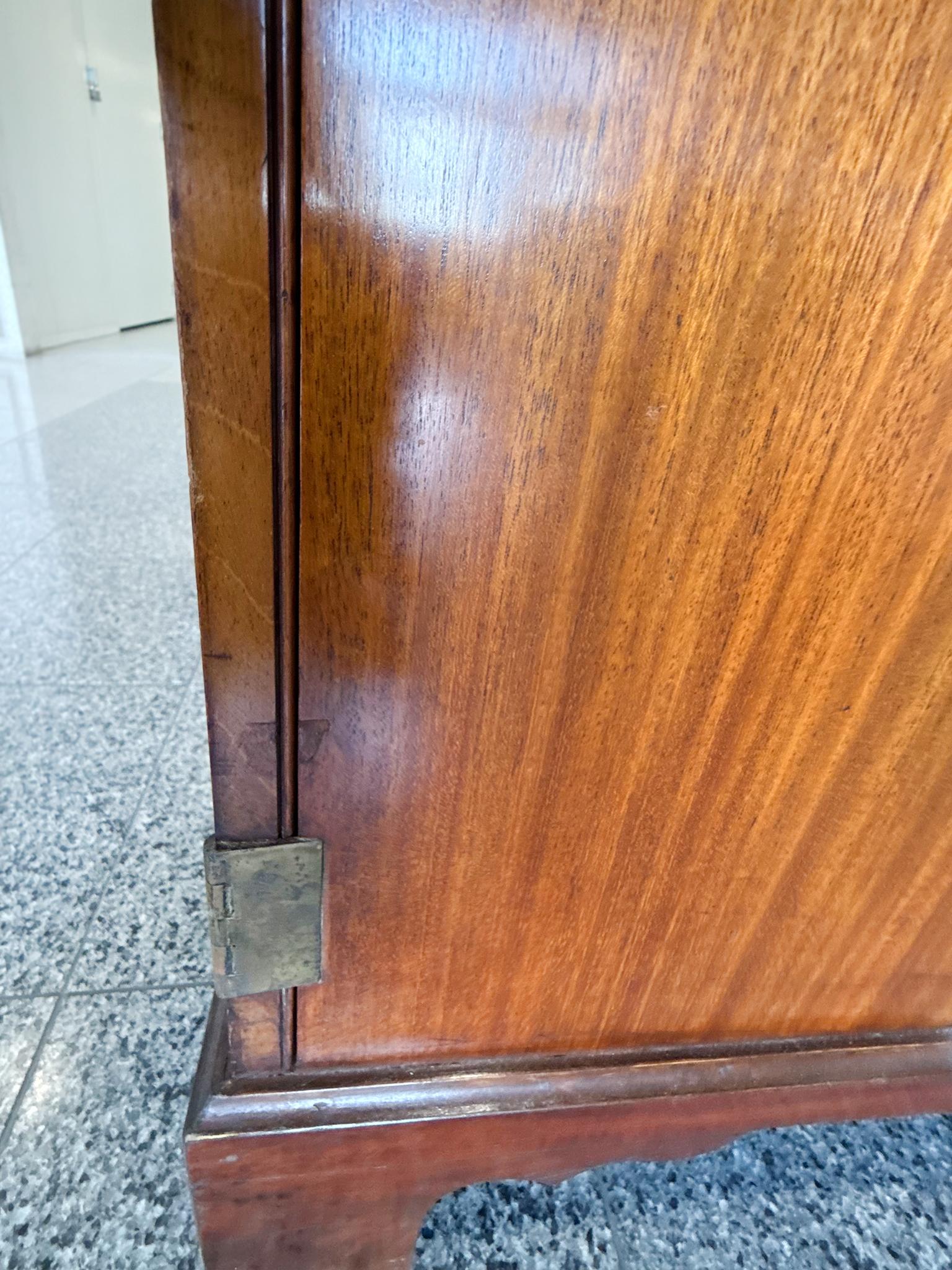 Armadio in mogano della fine del XIX secolo in vendita 5