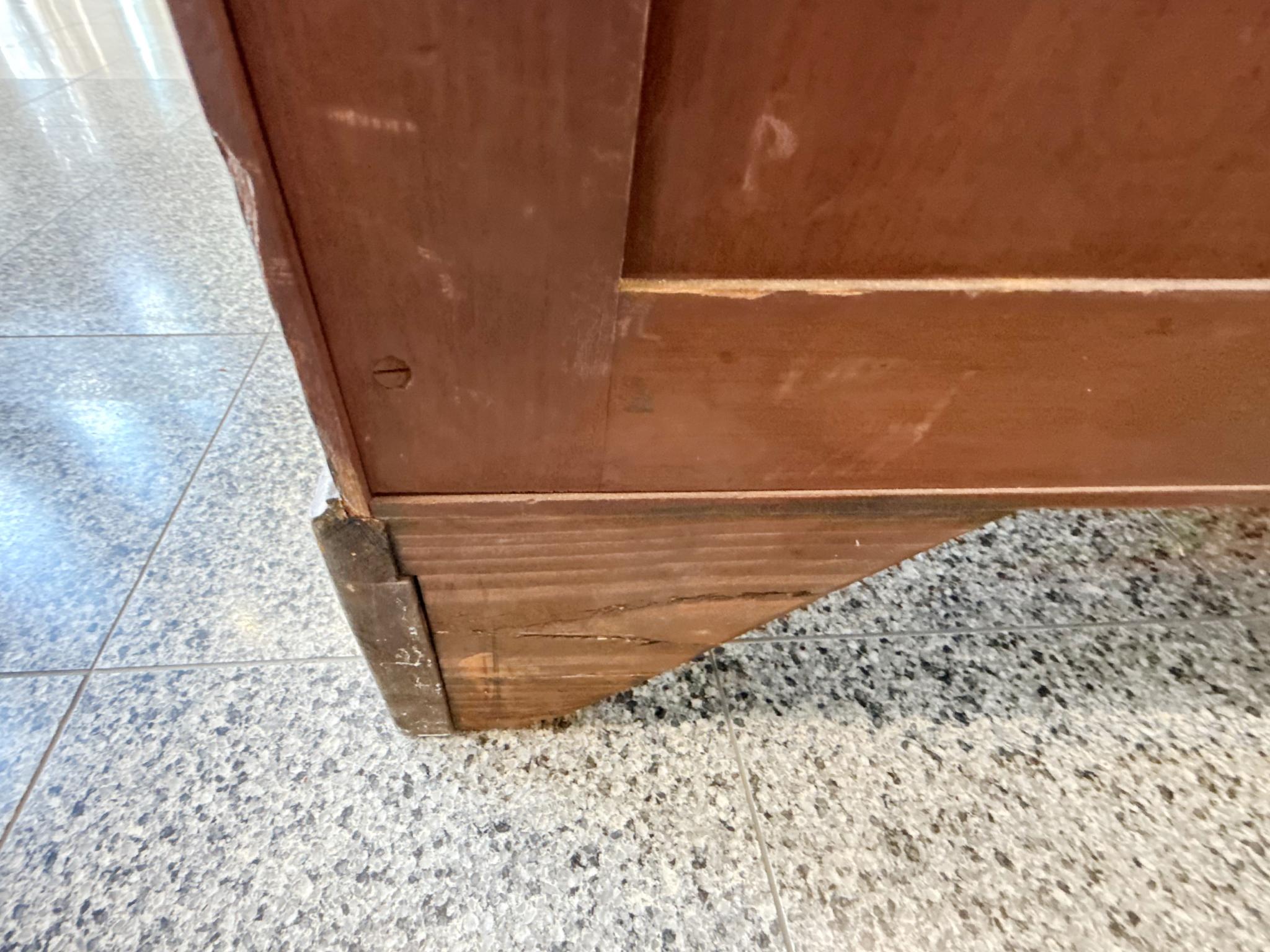 Armadio in mogano della fine del XIX secolo in vendita 8